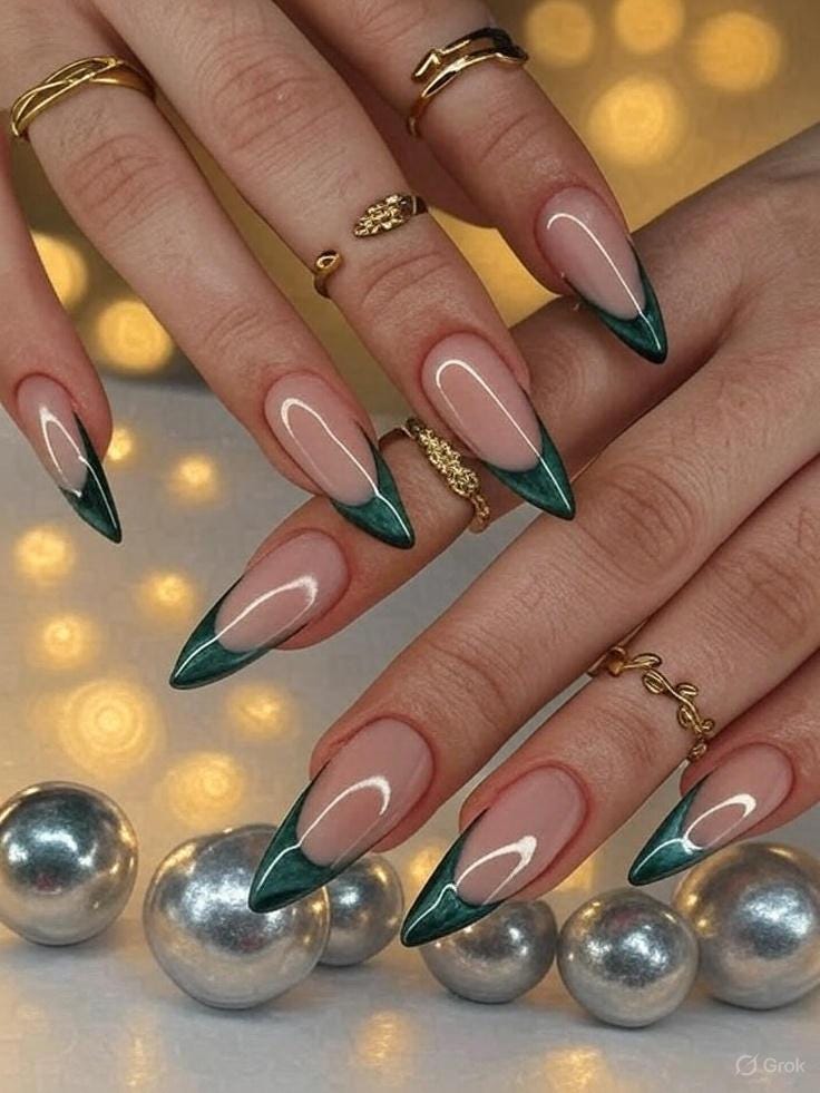 Green Chrome French Press On Nails, Almond Stiletto Tip Nail Art, Glossy Metallic Gel Elegant Handmade Fake Nails For Women von Etsy - MichaelLorenzSchatze