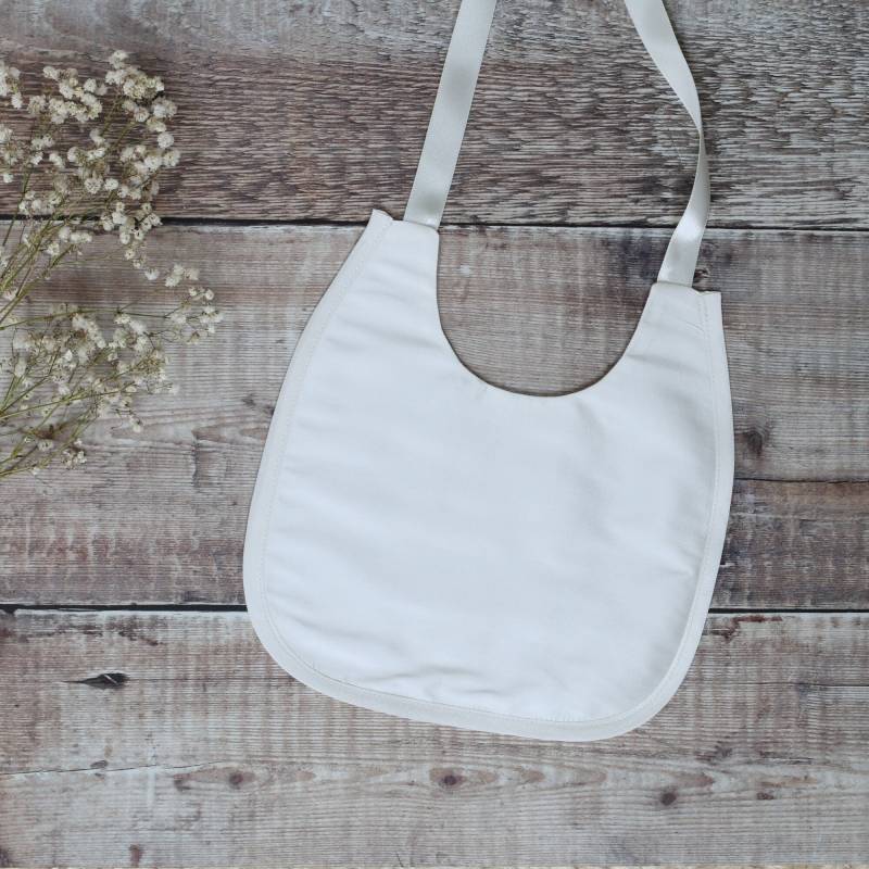 Seidenlätzchen - Elfenbeinfarbenes Tauflätzchen Mit Baumwollrücken Seidenlätzchen - Elfenbeinfarbenes Tauflätzchen Mit Baumwollrücken von Etsy - MilaAndMoss