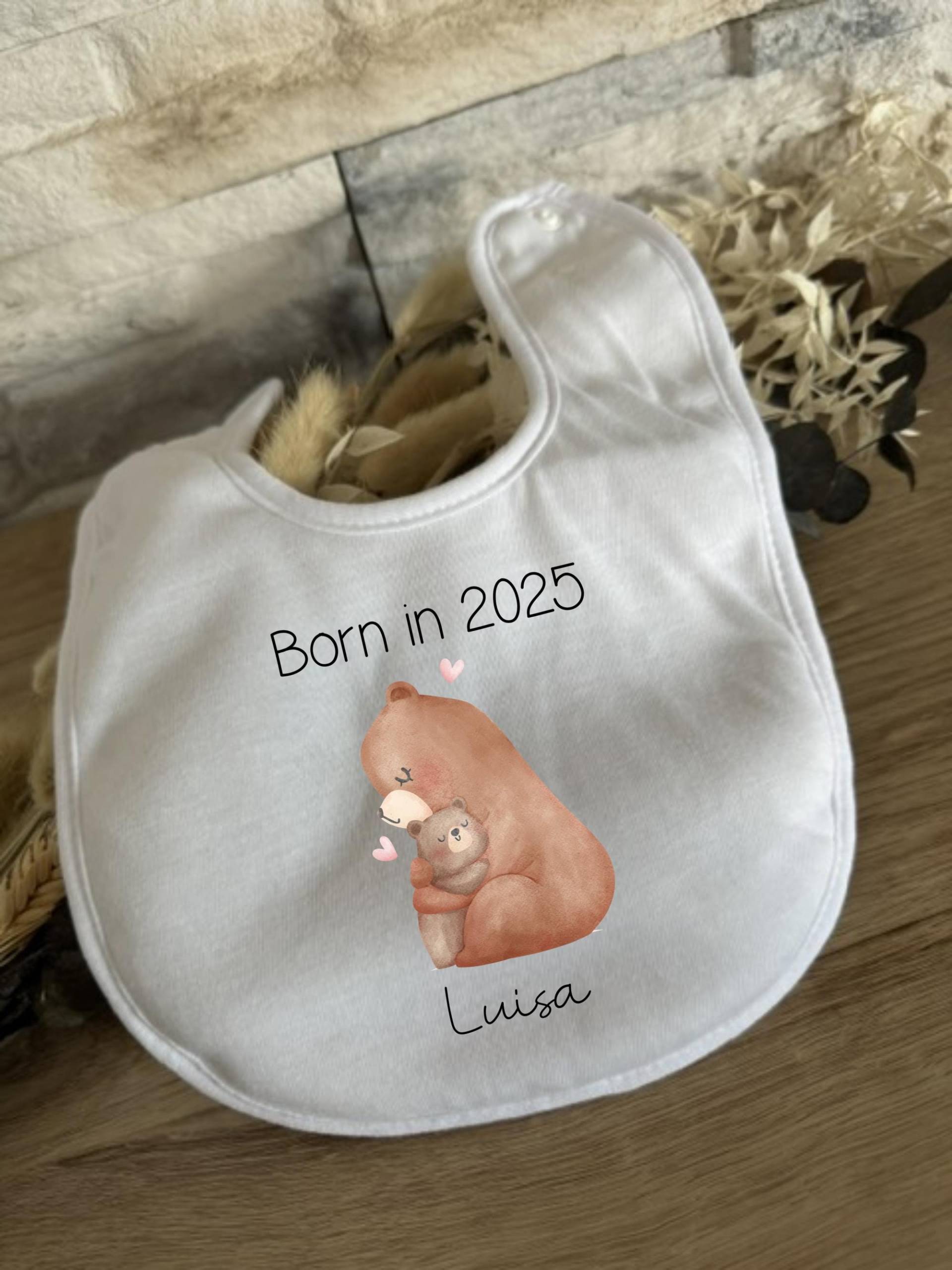 Baby Lätzchen Personalisierte Geschenke Name Born in 2025 Geschenk Babyparty Babyshower Geburt Halstuch Babygeschenk Bär Mama Baby Lätzchen Personalisierte Geschenke Name Born in 2025 Geschenk Babyparty Babyshower Geburt Halstuch Babygeschenk Bär Mama von Etsy - Milevo