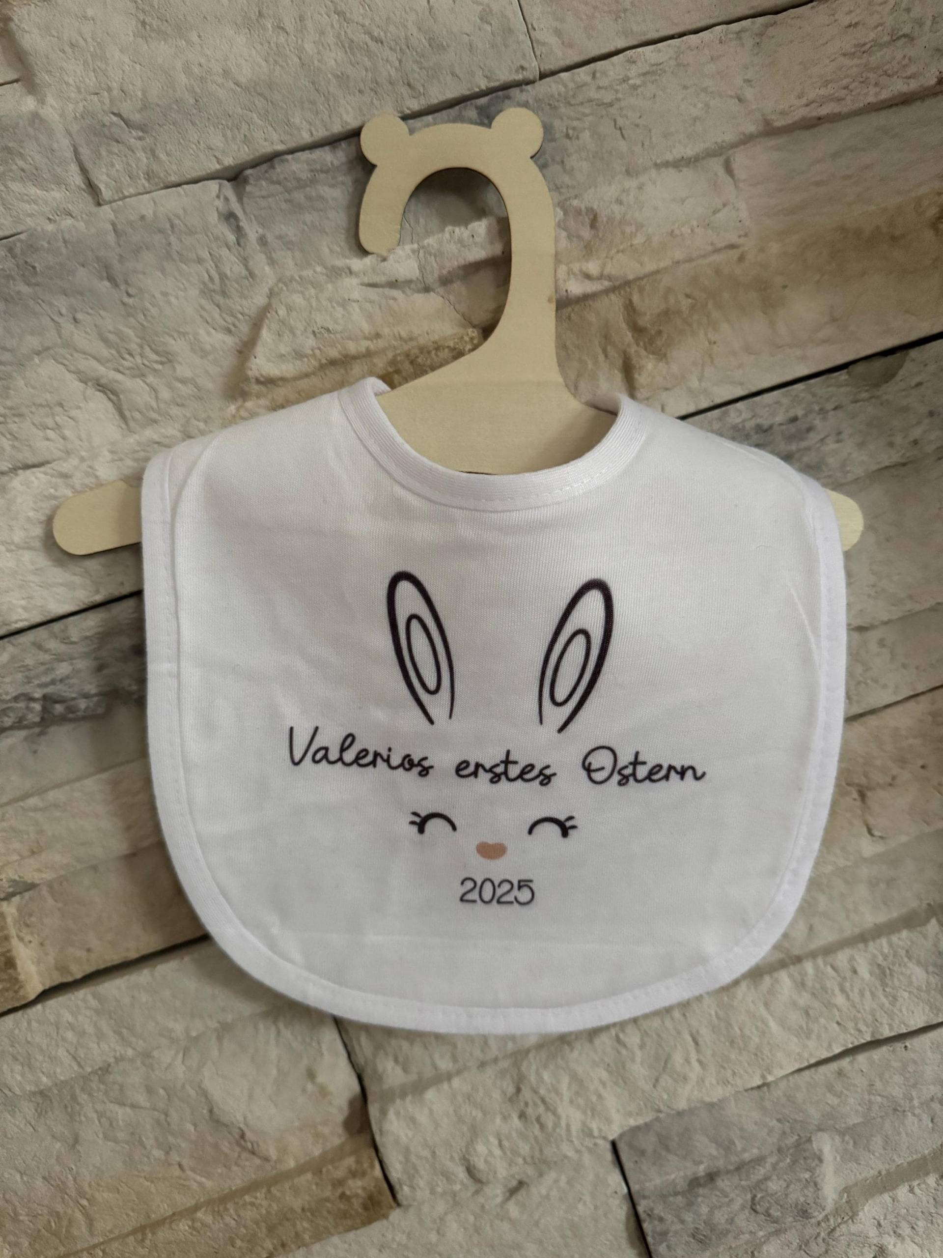 Baby Lätzchen Erstes Ostern Ostergeschenk Personalisierte Geschenke Hase Osterhase Name Babyparty Babyshower Geburt Halstuch 2025 Baby Lätzchen Erstes Ostern Ostergeschenk Personalisierte Geschenke Hase Osterhase Name Babyparty Babyshower Geburt Halstuch 2025 von Etsy - Milevo