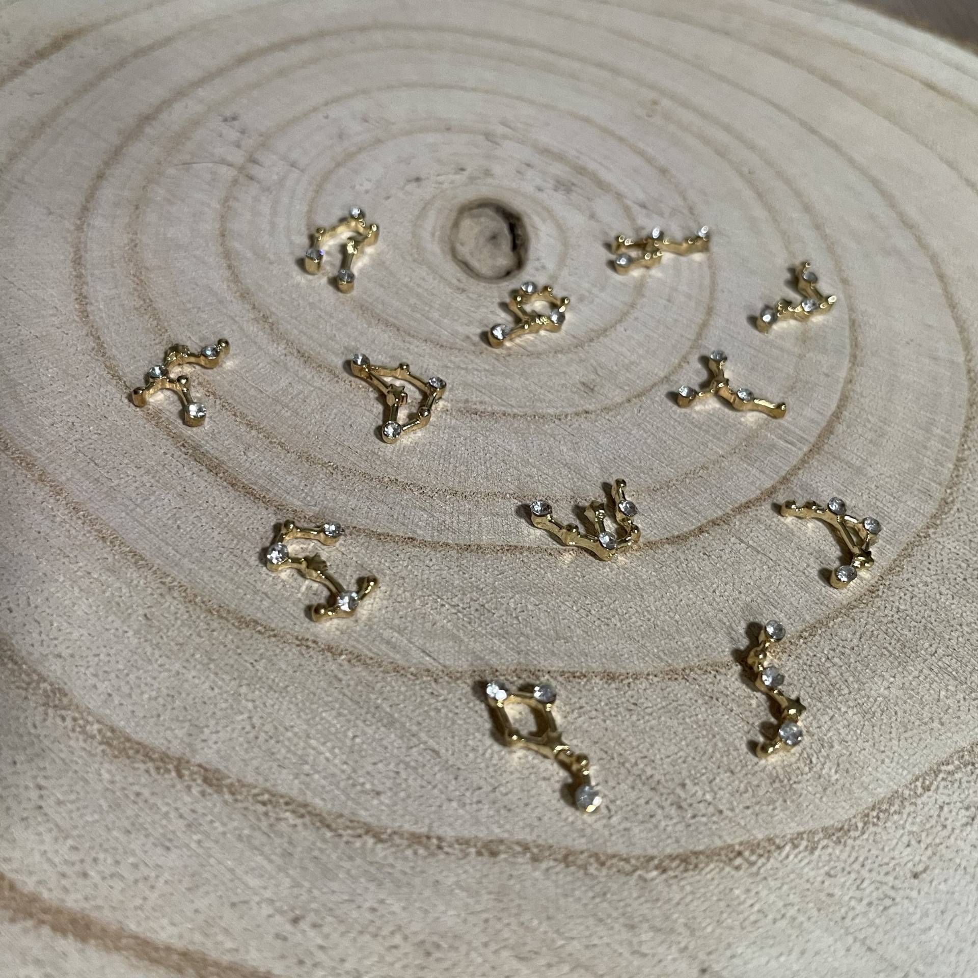 12 Sternzeichen Gold Details Aus Metal | Epoxidharz Resin 12 Sternzeichen Gold Details Aus Metal | Epoxidharz Resin von Etsy - MilkyresinDE