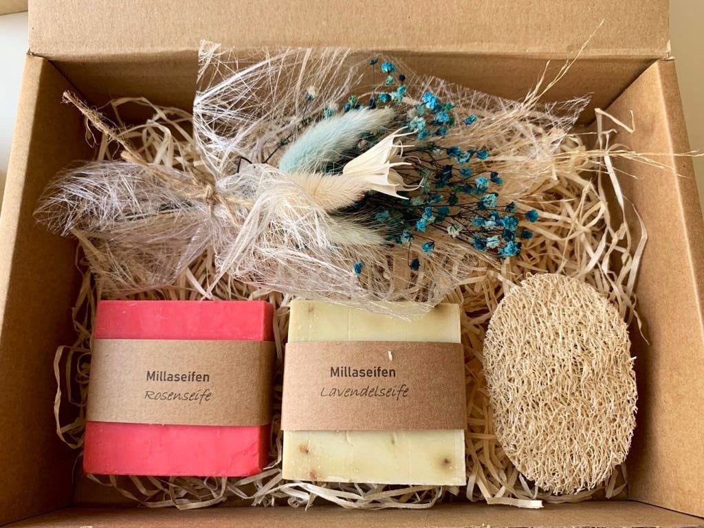 Milla Geschenkbox „Tulip" - Handgemachte Olivenölseife 100 % Kastilien Seife Milla Geschenkbox „Tulip" - Handgemachte Olivenölseife 100 % Kastilien Seife von Etsy - Millaseifen