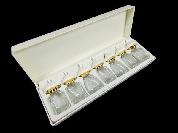 Vintage Plus Parfum Kollektion Mini Flaschen Mit Trichtern von Etsy - MinasTreasureChest