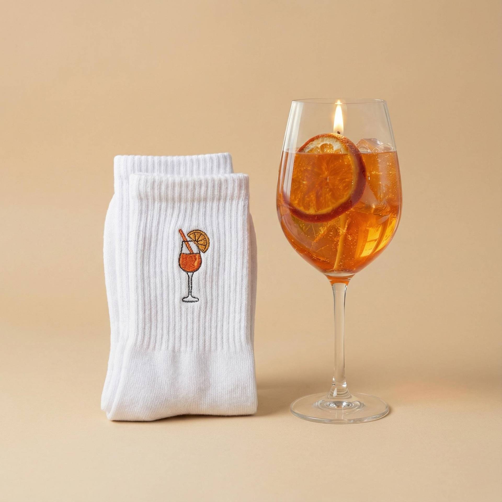 Aperol Geschenkset - Socken + Kerze Bundle | Lustige Duftkerze Sommer Geschenk Für Frauen/Freundinnen von Etsy - MindMedienGmbH