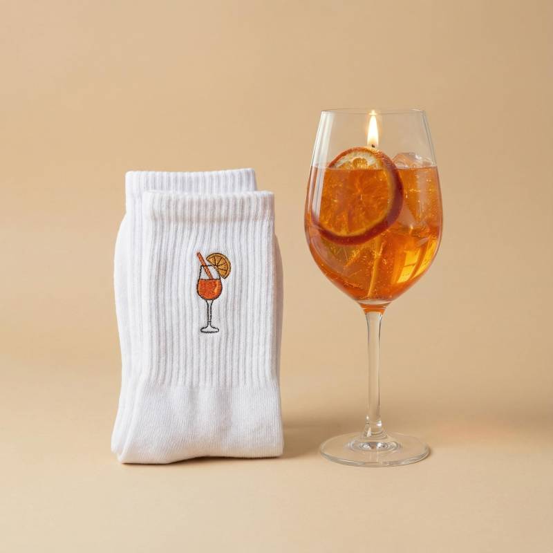 Aperol Geschenkset - Socken + Kerze Bundle | Lustige Duftkerze Sommer Geschenk Für Frauen/Freundinnen Aperol Geschenkset - Socken + Kerze Bundle | Lustige Duftkerze Sommer Geschenk Für Frauen/Freundinnen von Etsy - MindMedienGmbH
