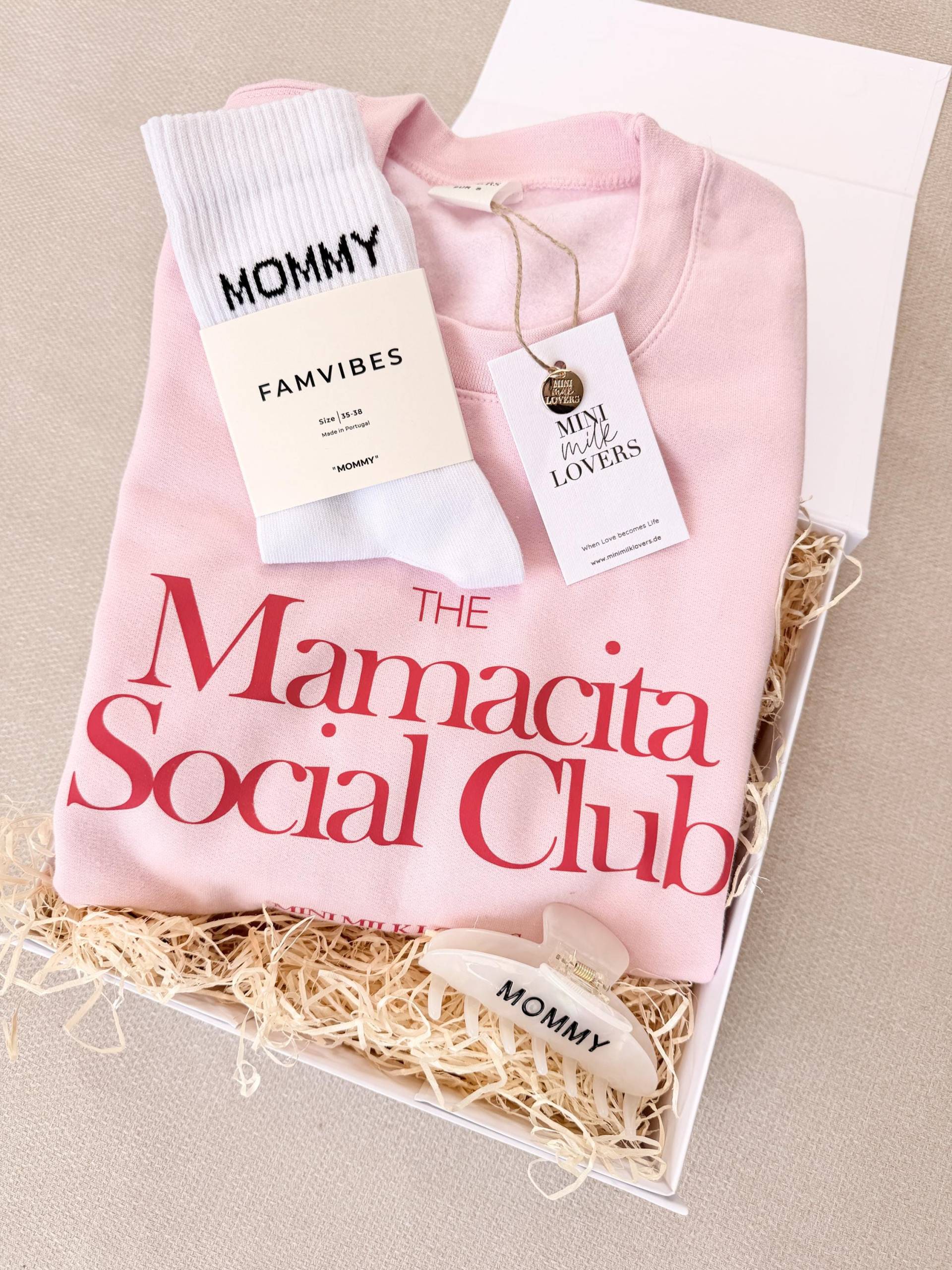 Muttertags Geschenkbox Mamacita, Mommy Socken, Mamacita Sweatshirt, Geschenk, Haarspange, Muttertag, Motherday Muttertags Geschenkbox Mamacita, Mommy Socken, Mamacita Sweatshirt, Geschenk, Haarspange, Muttertag, Motherday von Etsy - MiniMilkLovers