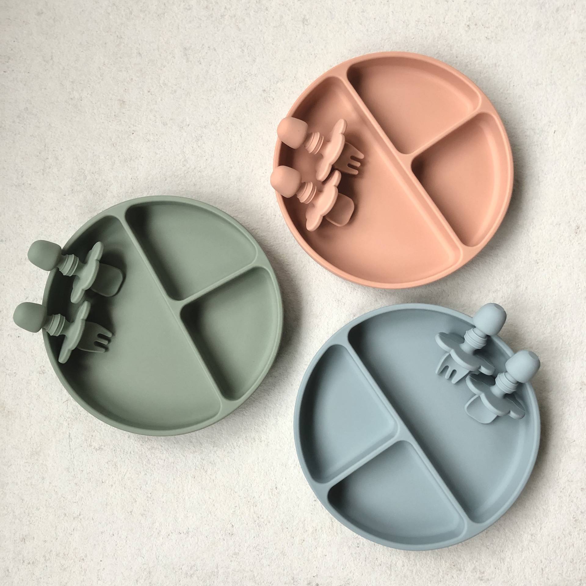 Minifolk Baby/Kleinkind Saugplatte Geteilt | Besteck Und Tasse Fütterset Für Kleinkinder Baby-Entwöhnungs-Set von Etsy - MinifolkDesigns