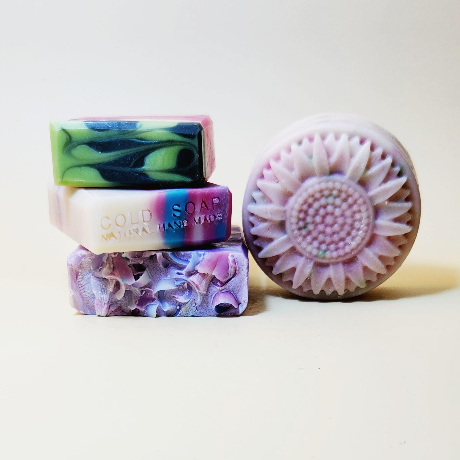Naturseife | Vegan Seifenstück Geschenkideen Geschenk Für Frauen Gastgeschenke Zu Einer Party Naturseife | Vegan Seifenstück Geschenkideen Geschenk Für Frauen Gastgeschenke Zu Einer Party von Etsy - MiraSoapArtIL