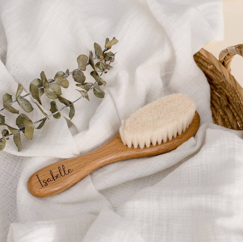 Personalisierte Hölzerne Babybürste von Etsy - MissAlisAU