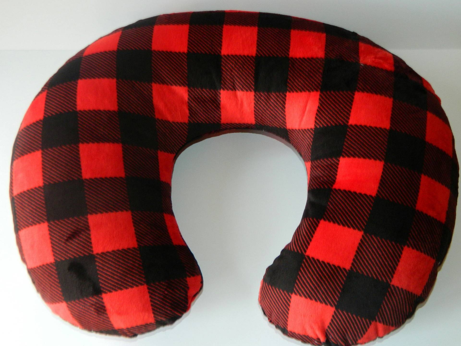 Lumberjack Stillkissenbezug, Kann Namen Hinzufügen, Rot Und Schwarz Minky Buffalo Karierter Bobby Cover, Babyartikel von Etsy - MoMaCreates