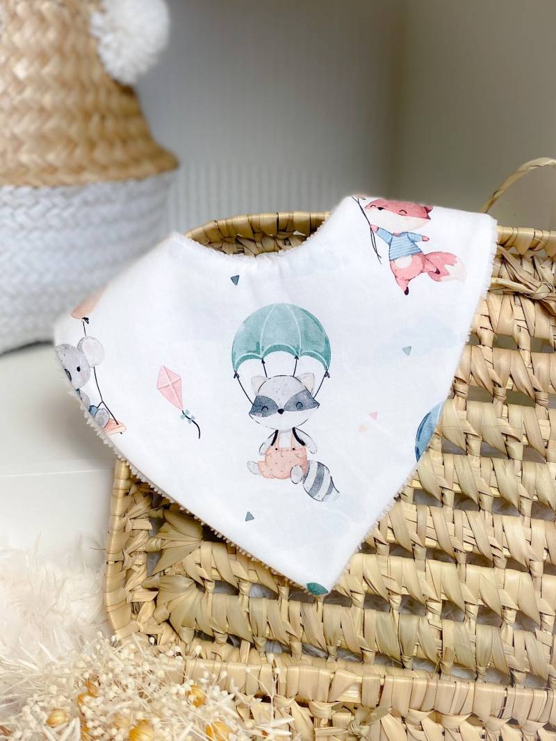Flying Friends Bandana-Lätzchen von Etsy - Moejune