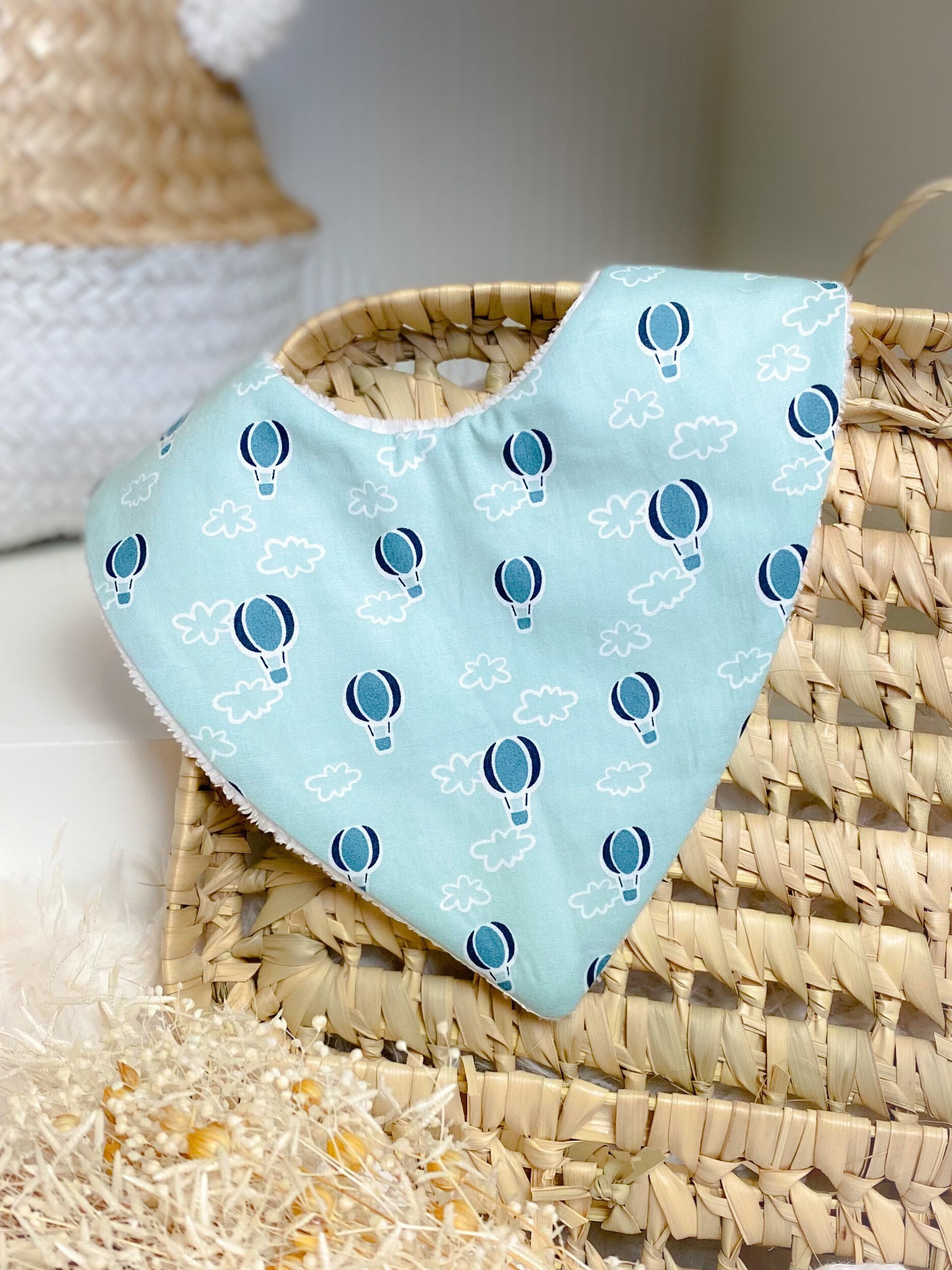Heißluftballon-Bandana-Lätzchen Heißluftballon-Bandana-Lätzchen von Etsy - Moejune