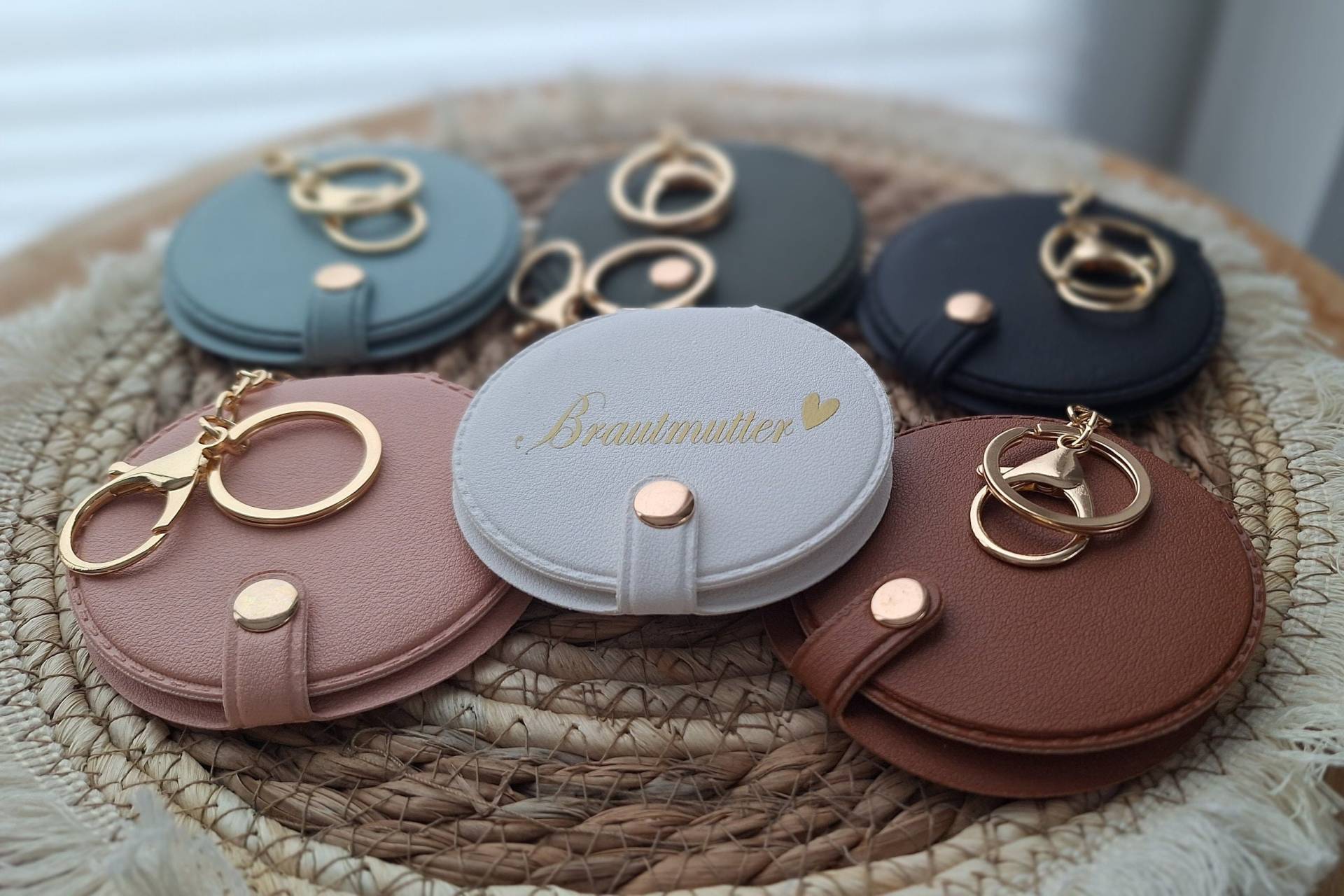 Personalisierter Taschenspiegel|Makeup Accessoires| Handmade| Mitbringsel| Geschenk| Braut|Wunschtext|Hochzeit| Brautmama| Trauzeugin Personalisierter Taschenspiegel|Makeup Accessoires| Handmade| Mitbringsel| Geschenk| Braut|Wunschtext|Hochzeit| Brautmama| Trauzeugin von Etsy - Mohrtastisch