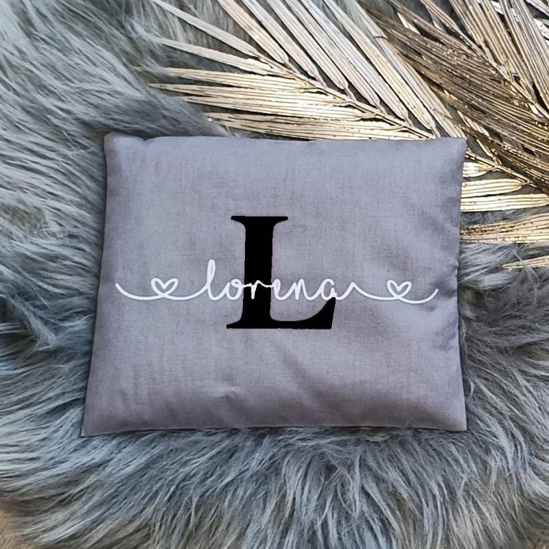 Personalisiertes Körnerkissen Für Babys - Wärmekissen Mit Name, Handgemacht Aus Baumwolle, Perfekte Geschenkidee Zur Geburt Oder Taufe von Etsy - MoiraLouArt