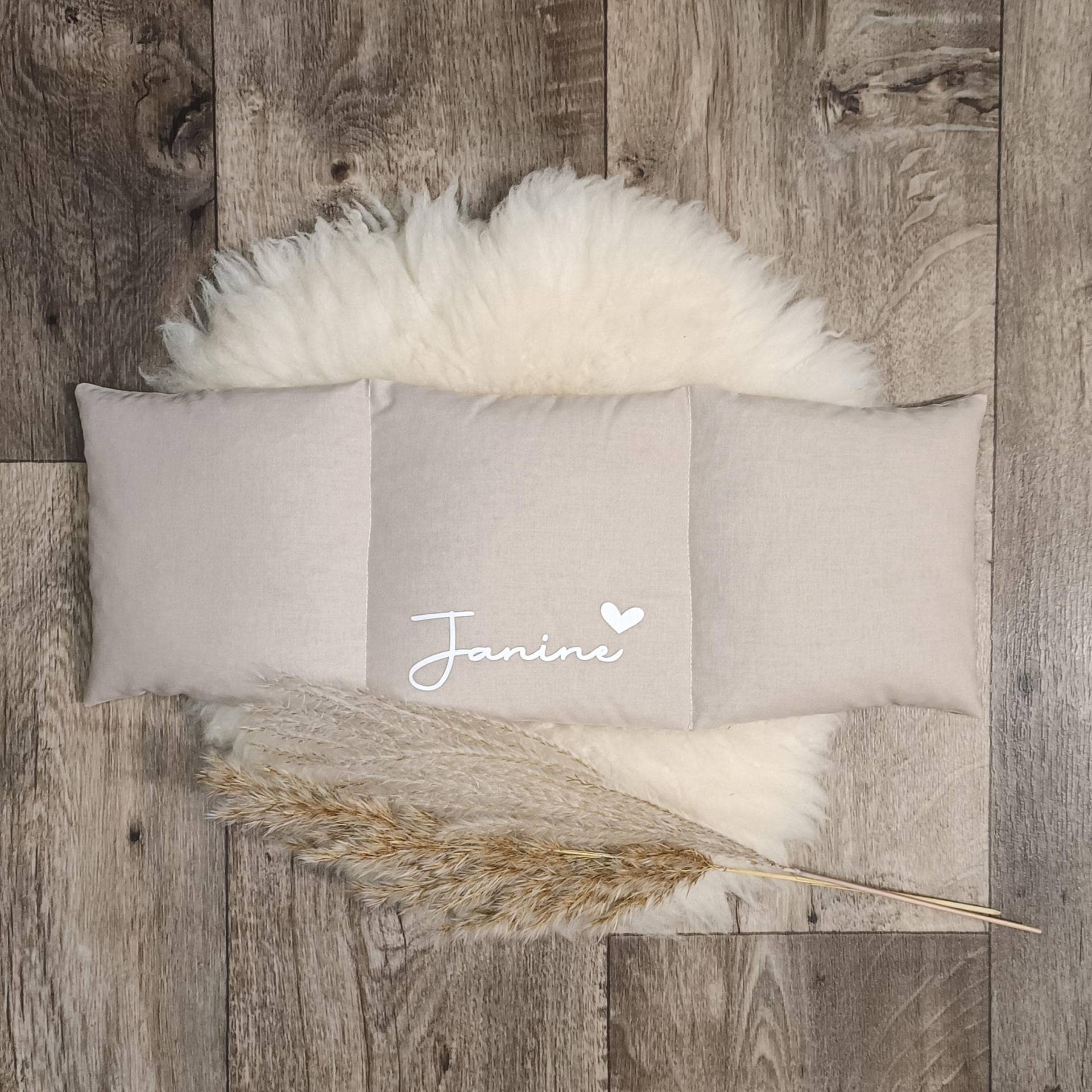 Personalisiertes Nackenkissen - Wärmekissen Mit Namen Handgemachtes Körnerkissen Name Oder Wunschtext von Etsy - MoiraLouArt