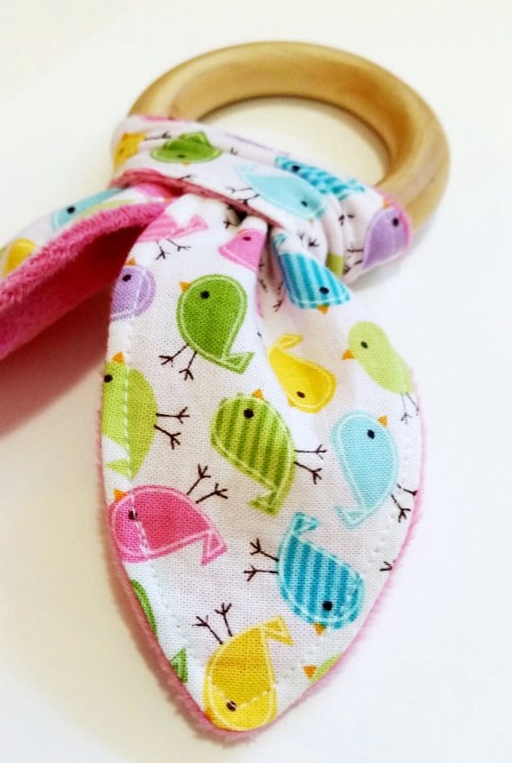 Natürlicher Beißring Aus Holz Mit Crinkle Beisskette - Vögel Im Frühling Minis Rosa Blau Frühlingsgrün Neues Baby Geschenk Natürliches Zahnen von Etsy - MomNMiaDesigns