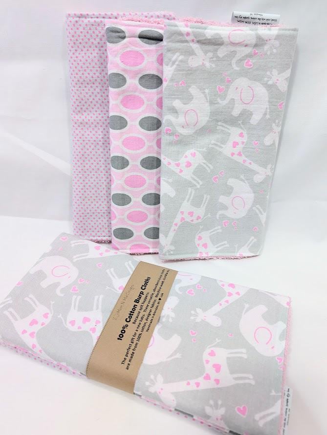 Spucktuch Geschenk-Set Für Baby Mädchen - Modern Essentials Pink Grau & Weiß Jungle Trio 3Er Set Spucktücher von Etsy - MomNMiaDesigns