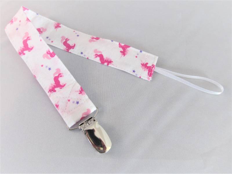 Universeller Stoff Schnuller- & Spielzeugclip - Einhörner in Rosa Schnullerclip, Spielzeugclip, Binkyclip, Babypartygeschenk von Etsy - MomNMiaDesigns