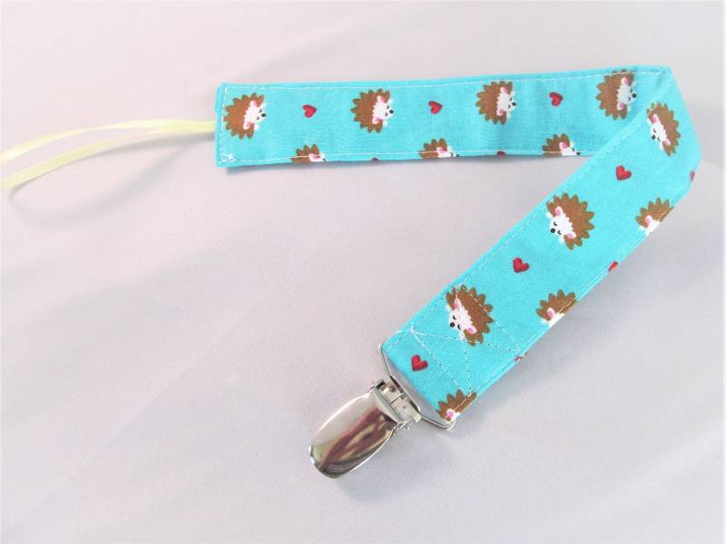 Universeller Stoff Schnullerclip, Stoffclip - Igel Auf Aqua Stoffclip, Babypartygeschenk, Spielzeugclip von Etsy - MomNMiaDesigns