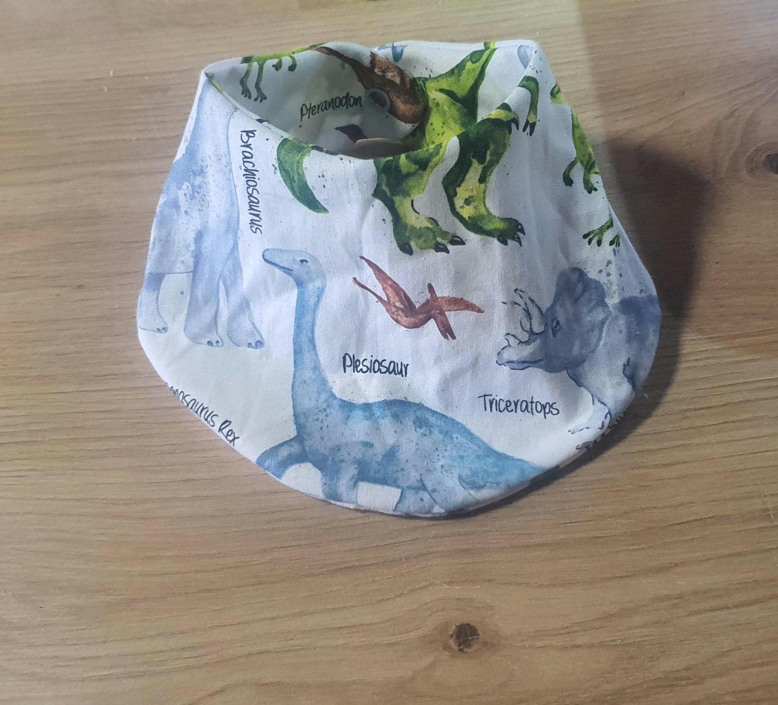Halstuch Mit Dinomuster Halstuch Mit Dinomuster von Etsy - MommsMemories