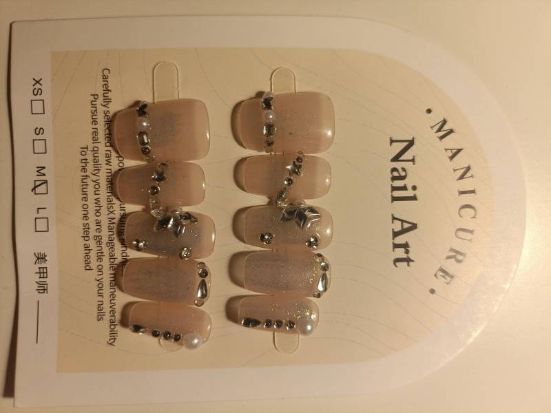 Handmade Press-On Nails | Custom Reusable False Salon Quality Choose Shape & Length Daily, Bridal, Or Party Wear von Etsy - Mondpoesie