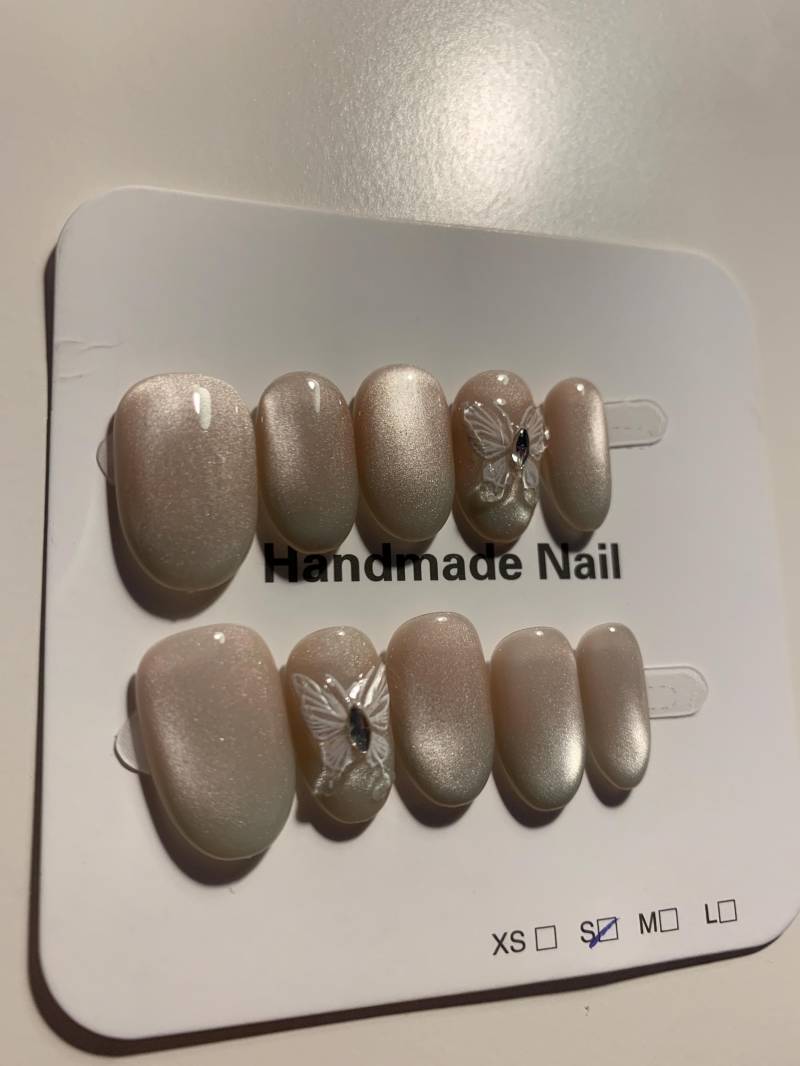 Handmade Press-On Nails | Custom Reusable False Salon Quality Choose Shape & Length Daily, Bridal, Or Party Wear von Etsy - Mondpoesie