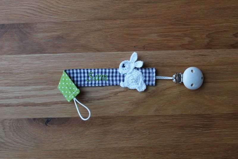 Schnullerband Dunkelblau Grün Hase Mit Namen Personalisiert/Schnullerhalter Schnullerkette Geschenk Zur Geburt Schnullerband Dunkelblau Grün Hase Mit Namen Personalisiert/Schnullerhalter Schnullerkette Geschenk Zur Geburt von Etsy - Monemy