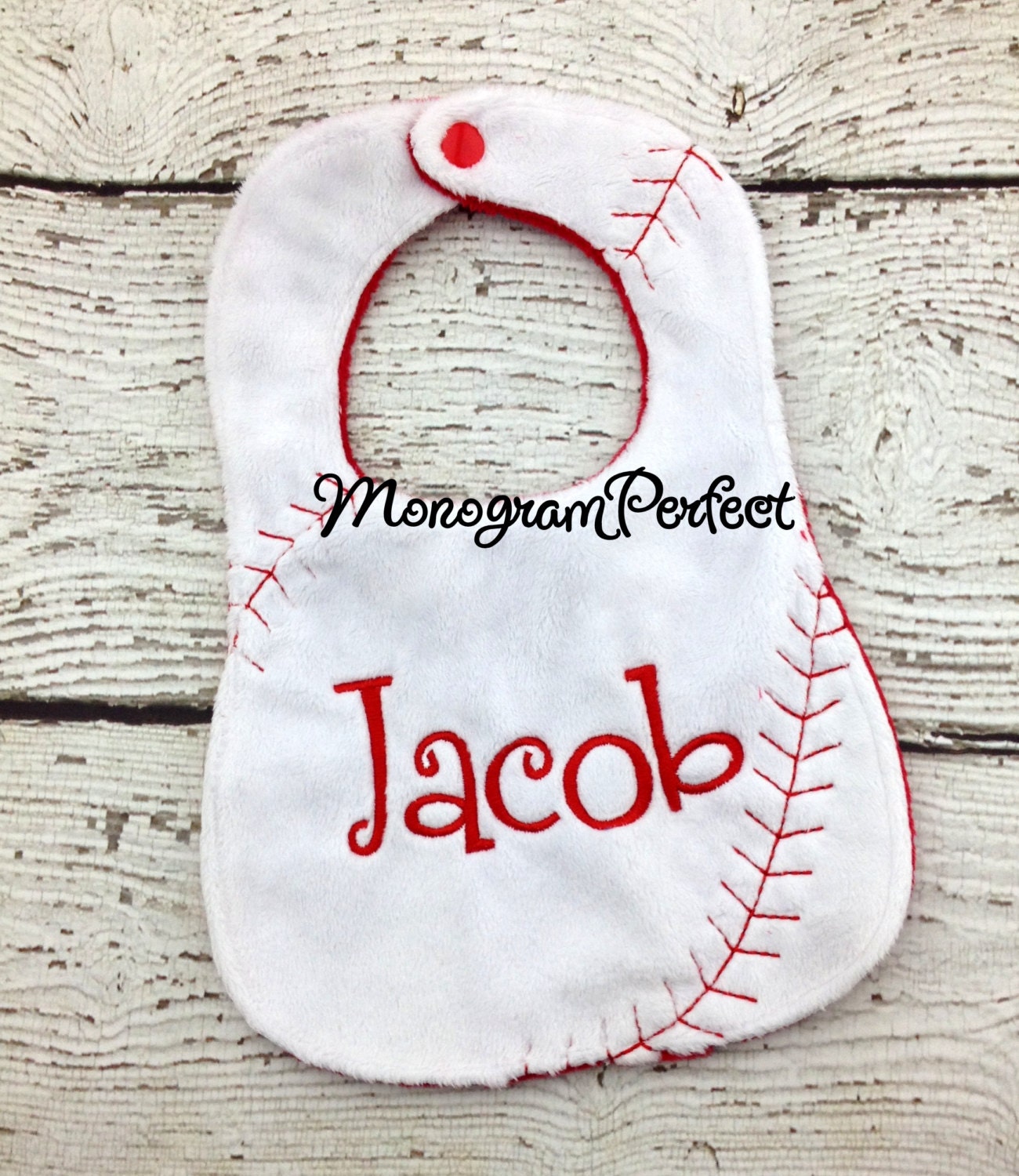 Jacob - Bereits Personalisierte Baseball-Baby-Lätzchen | Versandfertig von Etsy - MonogramPerfect