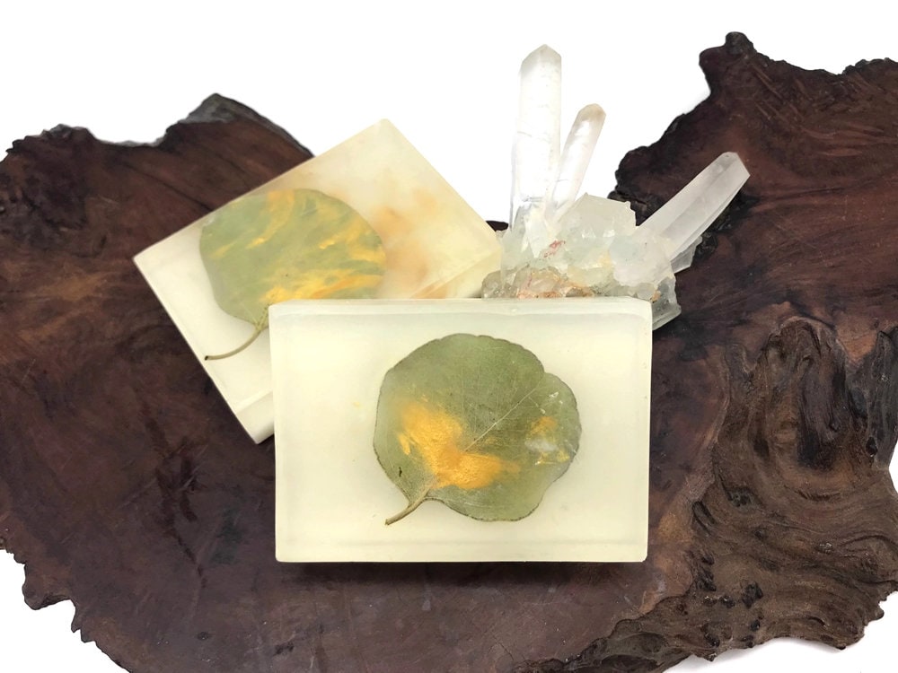 Blattgold Handwerksseife - Eukalyptus-Kamillen-Ziegenmilchseife von Etsy - MooncraftApothecary