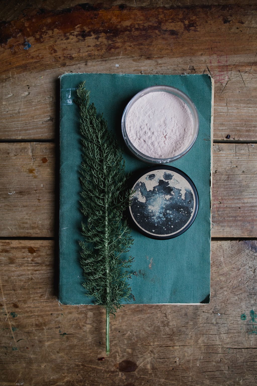 Durchscheinendes Mineral Finishing Powder Veganes Erdfarben Make-Up von Etsy - MoonriseCreek