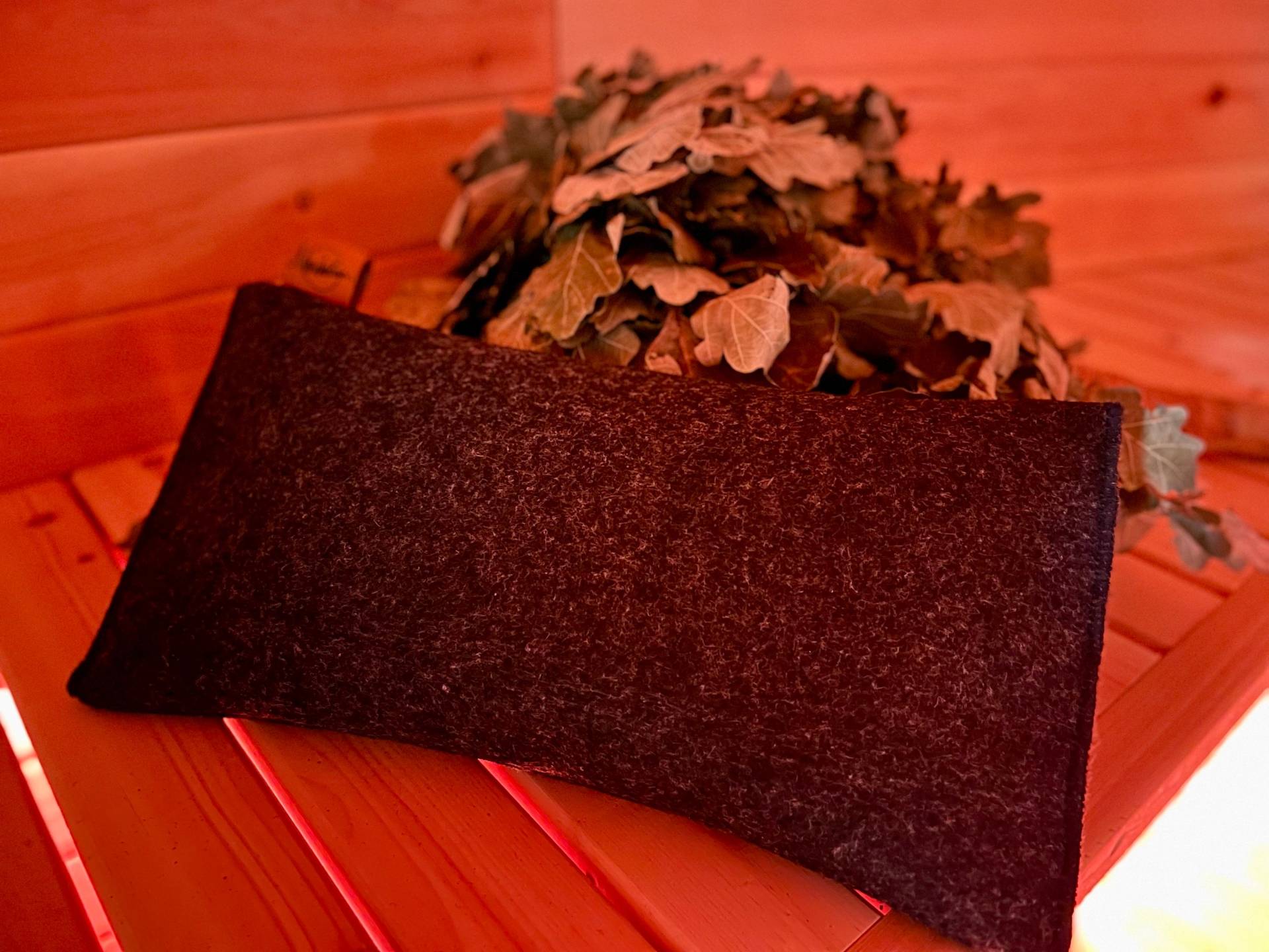 Handgemachtes Saunakissen Mit Zirbenspänen Morchelinos Pine Pillow von Etsy - Morchelinos