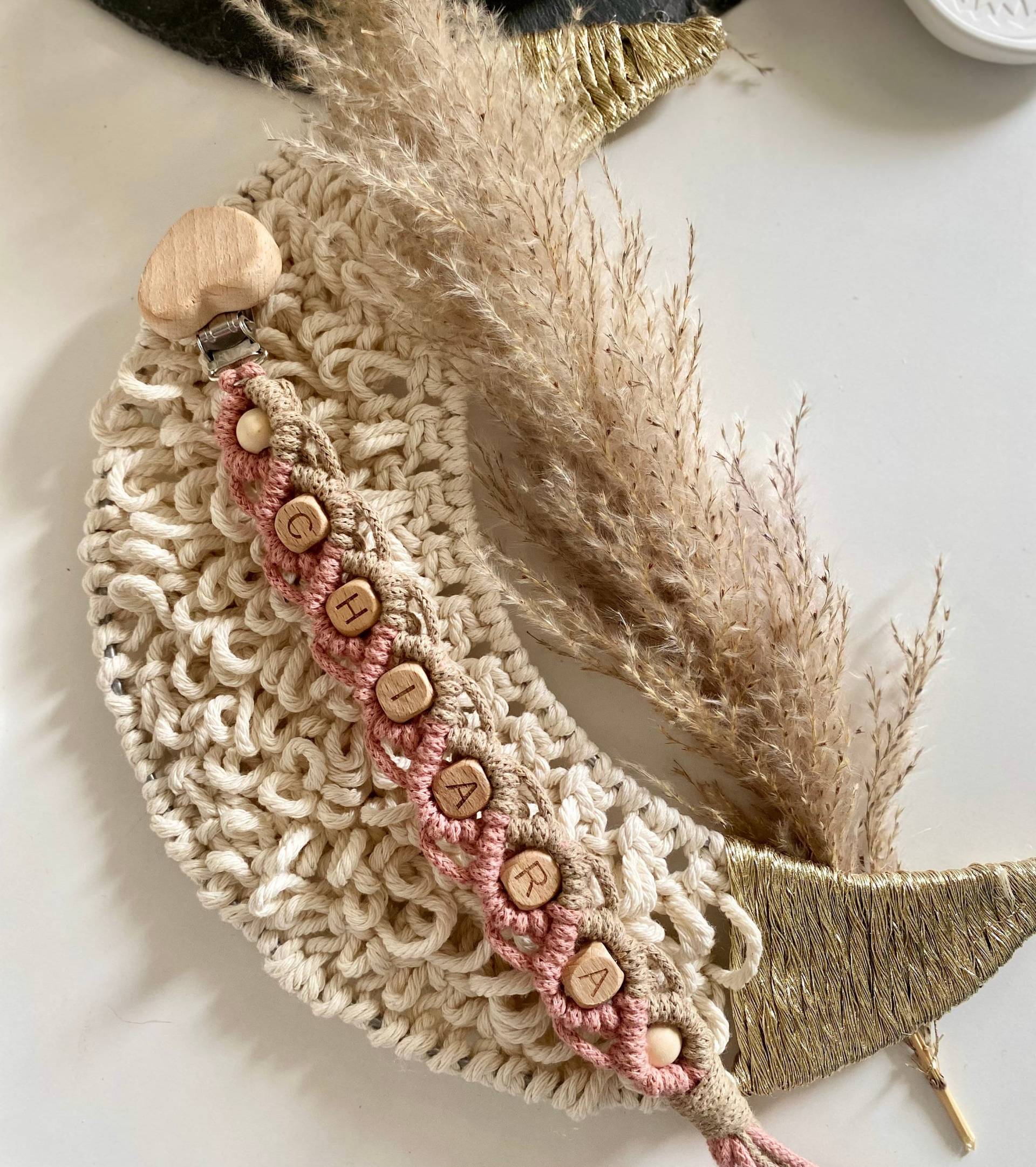 Makramee Schnullerkette Mit Namen Makramee Schnullerkette Mit Namen von Etsy - MrsMamilu
