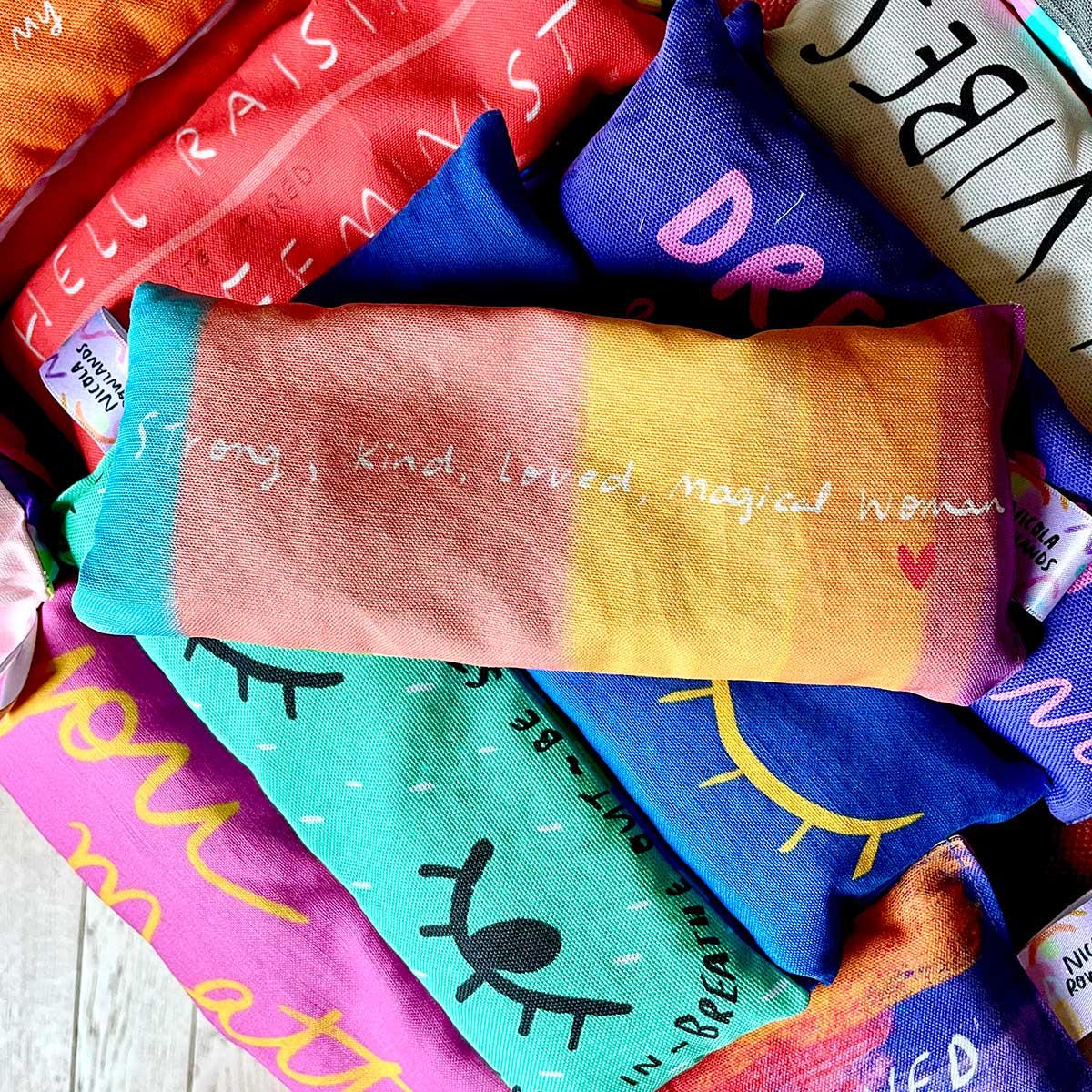 Starke Zauberhafte Frau - Handgemachte Lavendelfarbene Stoffbeutel Für Yoga Und Meditation. Neue Mama Geschenk Muttertags Freundin. Bio Entspannend Starke Zauberhafte Frau - Handgemachte Lavendelfarbene Stoffbeutel Für Yoga Und Meditation. Neue Mama Geschenk Muttertags Freundin. Bio Entspannend von Etsy - MsSpanner