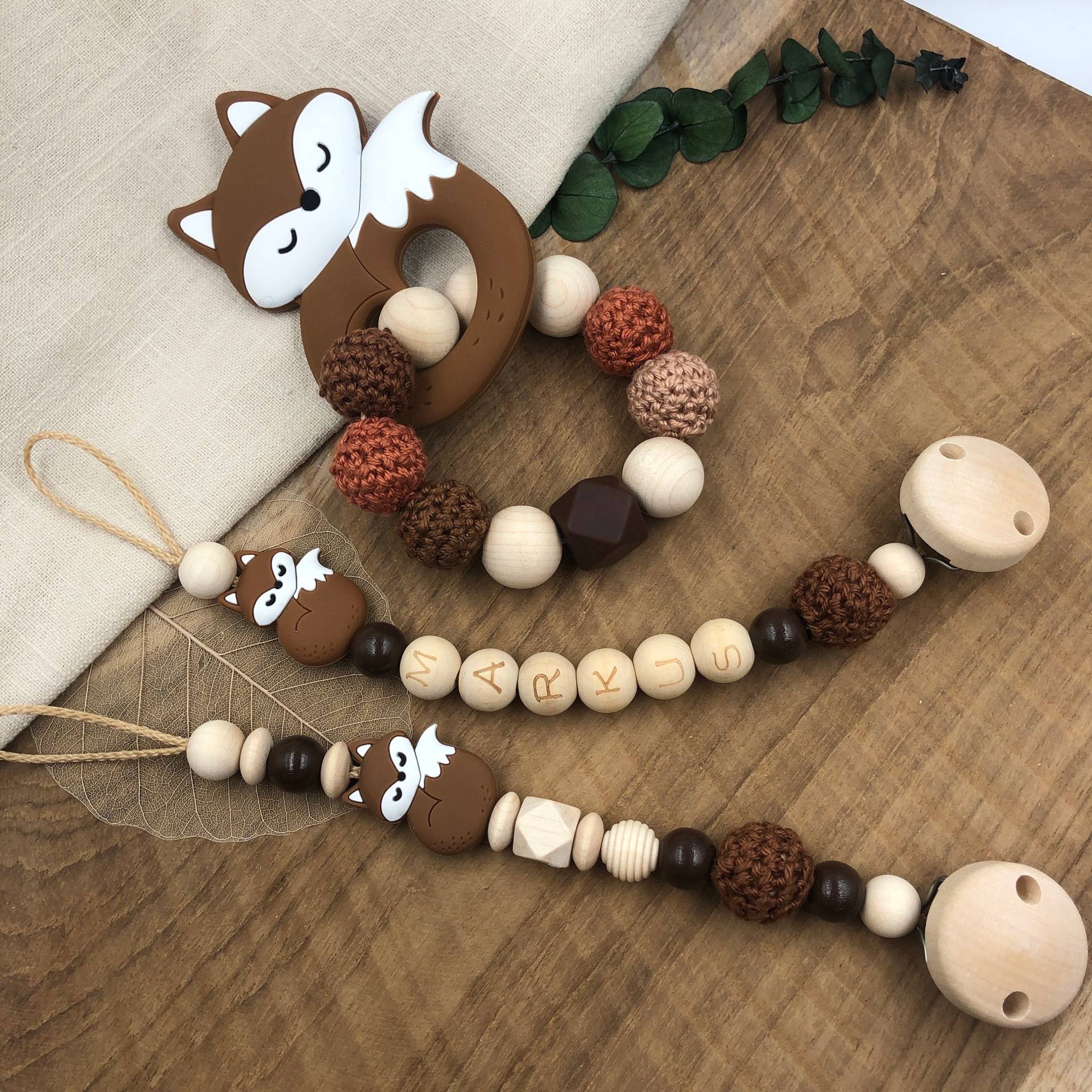 Schnullerkette Mit Name | Greifling Greifring Fuchs Braun Baby Junge Mädchen Geburtsgeschenk Babygeschenk Silikon Taufe Schnullerkette Mit Name | Greifling Greifring Fuchs Braun Baby Junge Mädchen Geburtsgeschenk Babygeschenk Silikon Taufe von Etsy - Mullitante