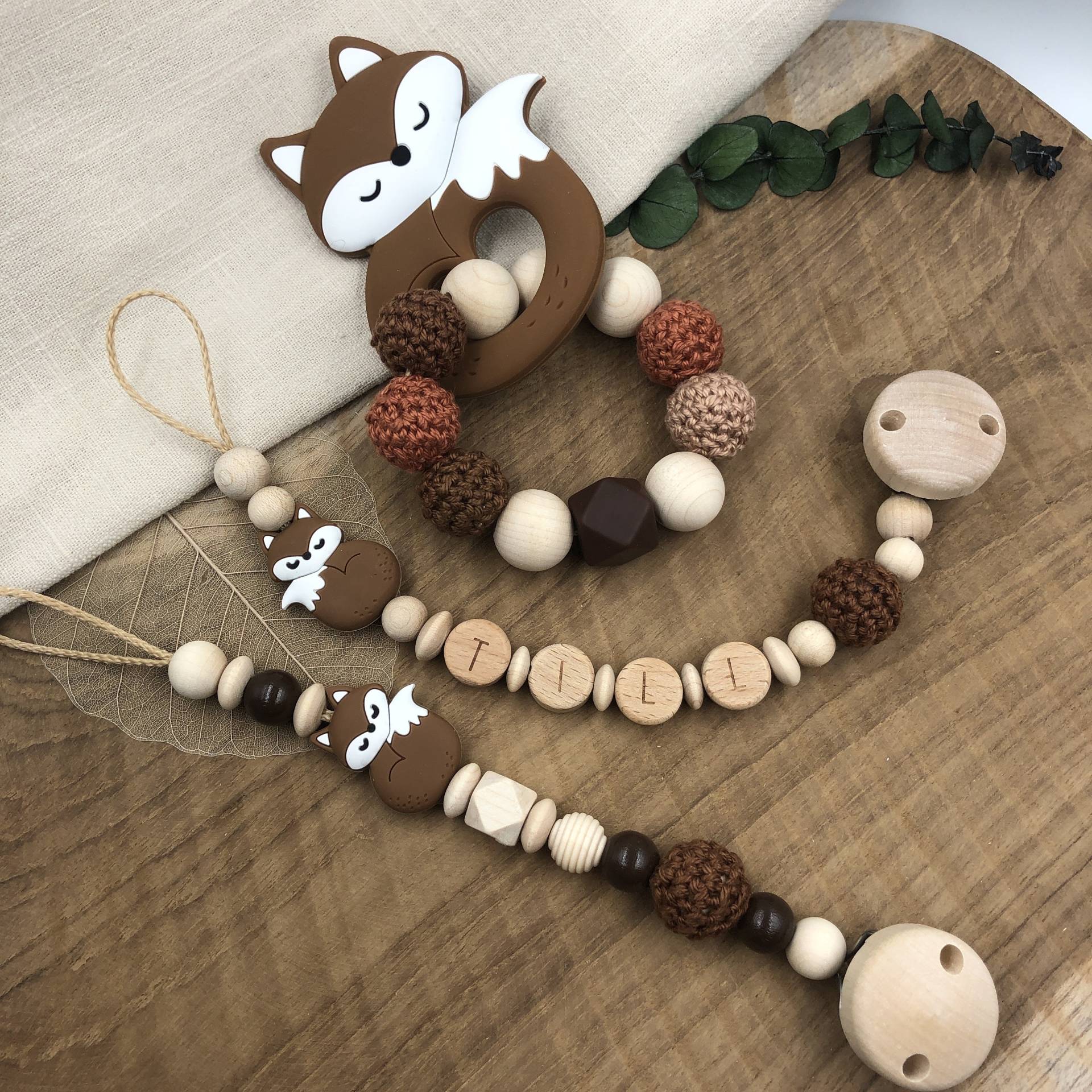 Schnullerkette Mit Name | Greifling Greifring Fuchs Braun Baby Junge Mädchen Geburtsgeschenk Babygeschenk Silikon Taufe Schnullerkette Mit Name | Greifling Greifring Fuchs Braun Baby Junge Mädchen Geburtsgeschenk Babygeschenk Silikon Taufe von Etsy - Mullitante
