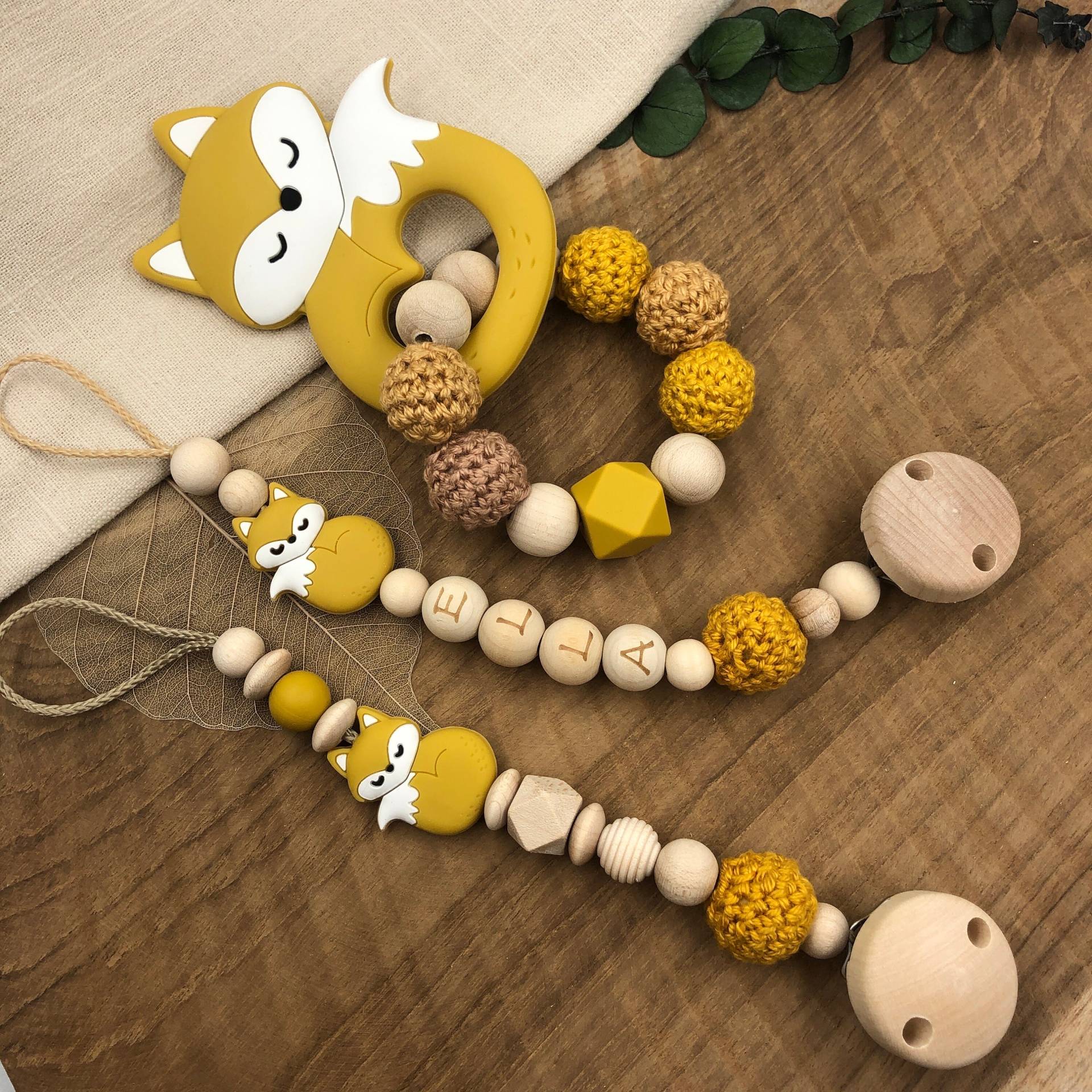Schnullerkette Mit Name | Greifling Greifring Fuchs Senf Baby Junge Mädchen Geburtsgeschenk Babygeschenk Silikon Taufe Schnullerkette Mit Name | Greifling Greifring Fuchs Senf Baby Junge Mädchen Geburtsgeschenk Babygeschenk Silikon Taufe von Etsy - Mullitante