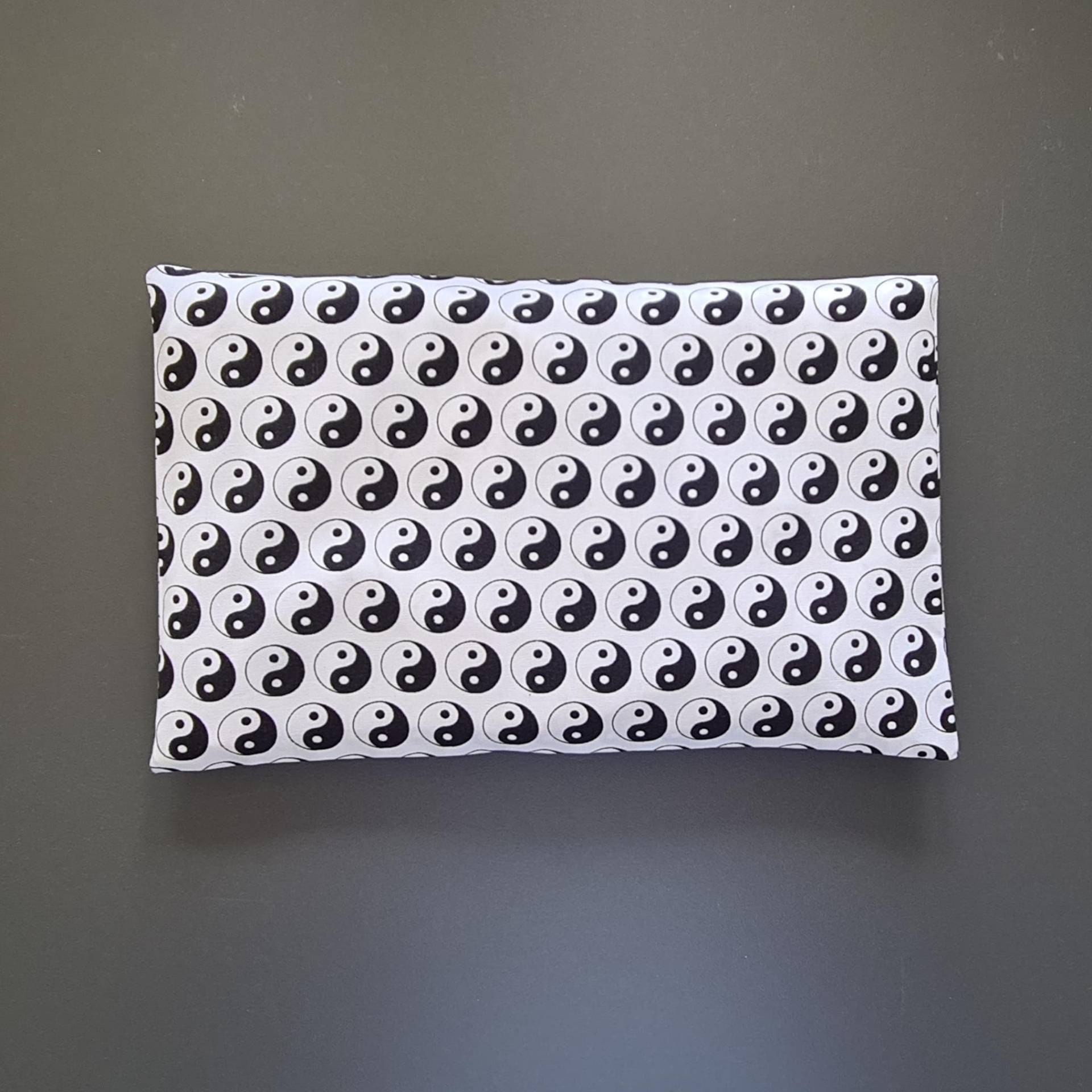 Wärmekissen Mit Waschbarer Außenhülle. Relaxkissen Yin Yang Motive. Kirschkerne Rapssamen Dinkelkörner Personalisierbar Stickerei Wärmekissen Mit Waschbarer Außenhülle. Relaxkissen Yin Yang Motive. Kirschkerne Rapssamen Dinkelkörner Personalisierbar Stickerei von Etsy - MyEllmar