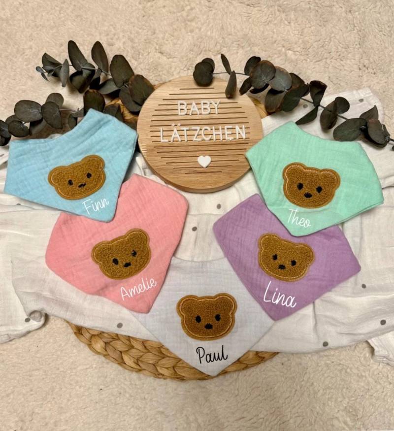 Halstuch/Lätzchen Baby Bär Personalisiertes Halstuch/ Personalisierte Geschenke Schwangerschaft Geburt Individuell Name Halstuch/Lätzchen Baby Bär Personalisiertes Halstuch/ Personalisierte Geschenke Schwangerschaft Geburt Individuell Name von Etsy - MyLittleBodies