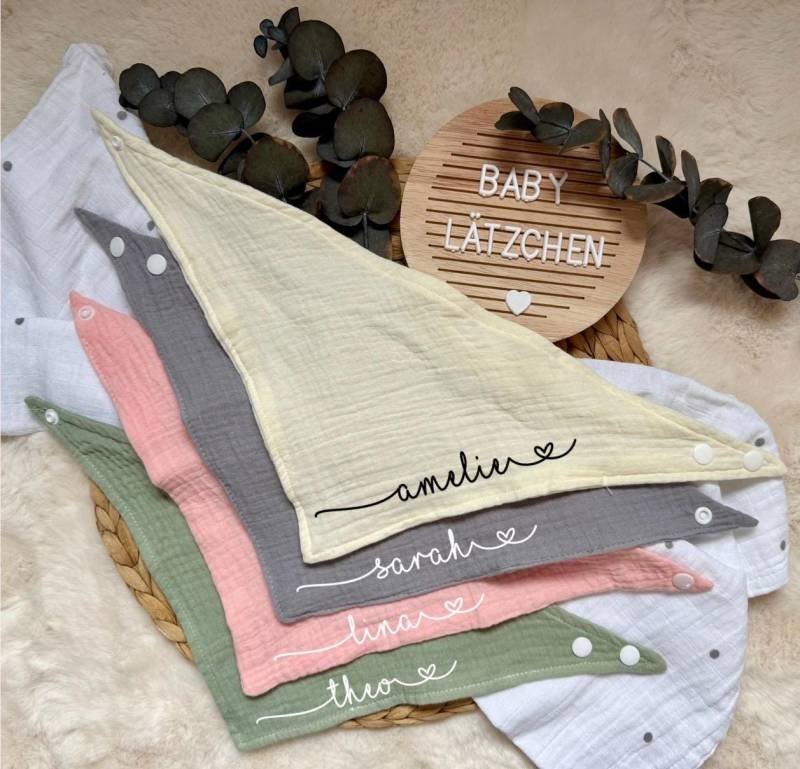 Halstuch/Lätzchen Baby Dreieckstuch Personalisiertes Halstuch/ Personalisierte Geschenke Schwangerschaft Geburt Individuell von Etsy - MyLittleBodies