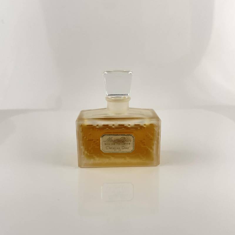 Christian Dior Fräulein Vintage Mini Parfüm 0, 5 Ml Eau De Toilette Christian Dior Fräulein Vintage Mini Parfüm 0, 5 Ml Eau De Toilette von Etsy - MyLittleScents