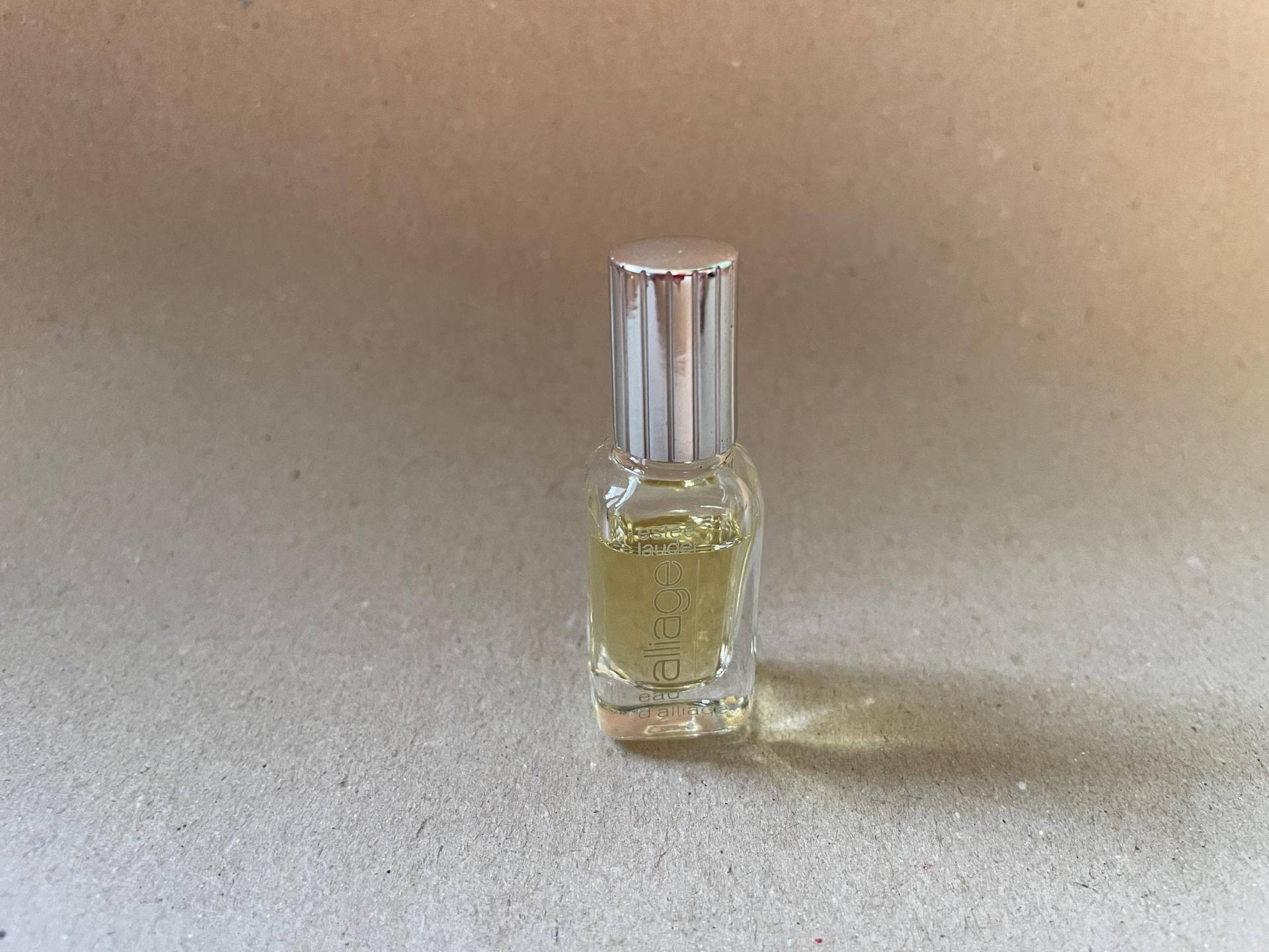 Vintage Mini Parfüm Estee Lauder Alliage 0, 3 Oz 4 Ml Eau De Toilette von Etsy - MyLittleScents
