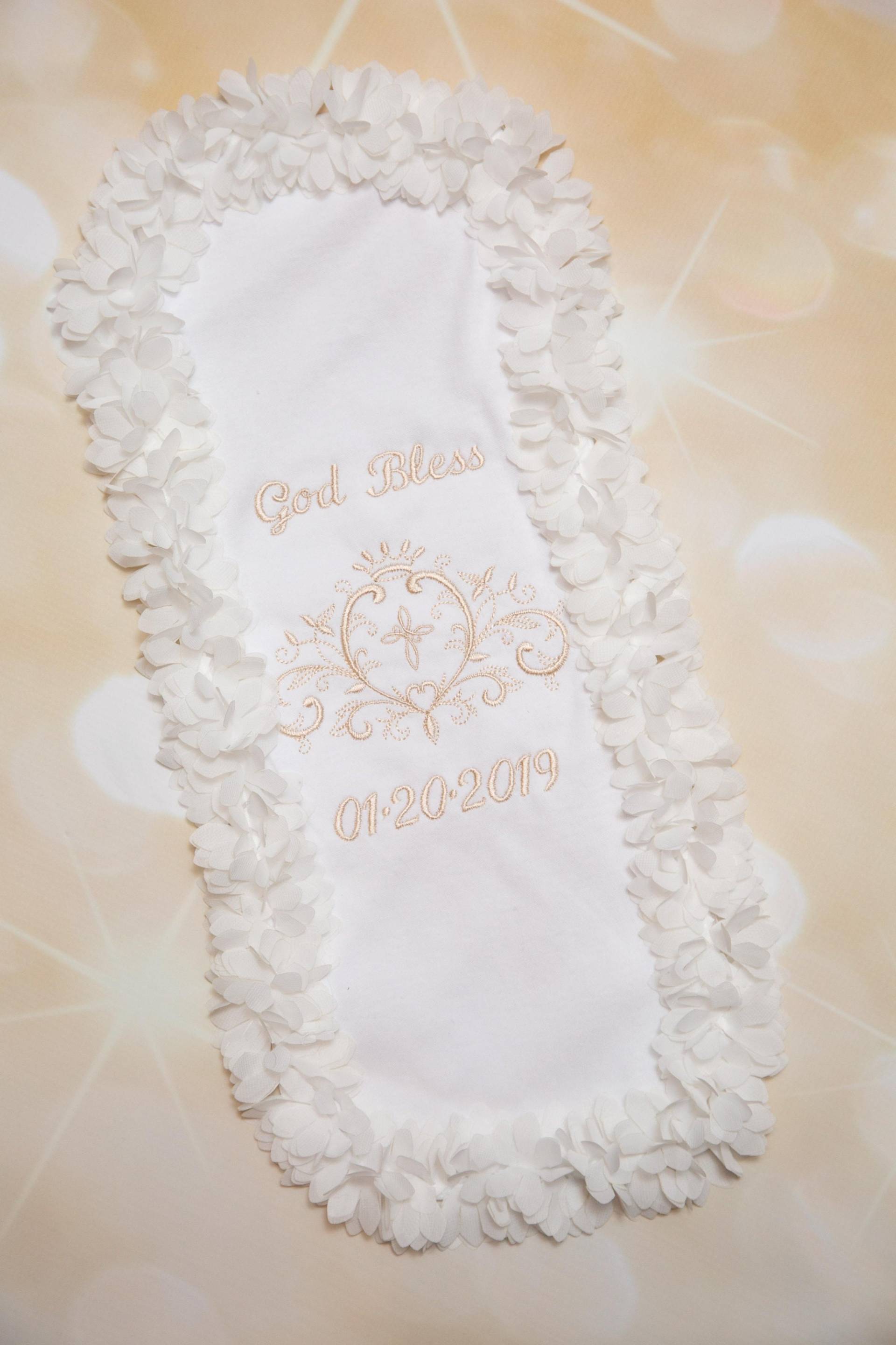 Baby Mädchen Besondere Anlässe Personalisierte Weiße Spucktuch Weißes Für Taufe Und von Etsy - MyLolliflopsLLC