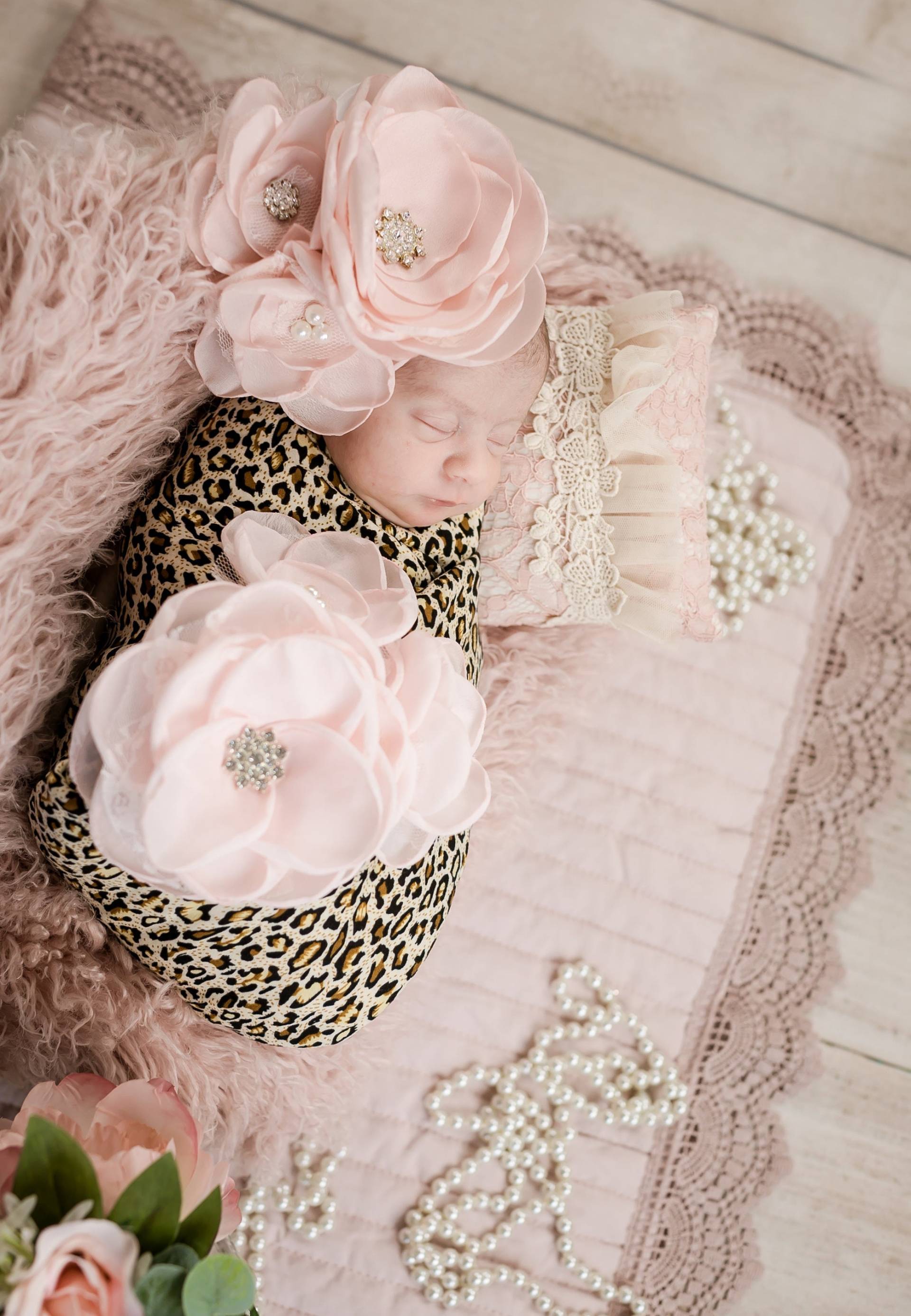 Leopard Baby Swaddle Set, Große Blume, Kopfband, Kopfband von Etsy - MyLolliflopsLLC