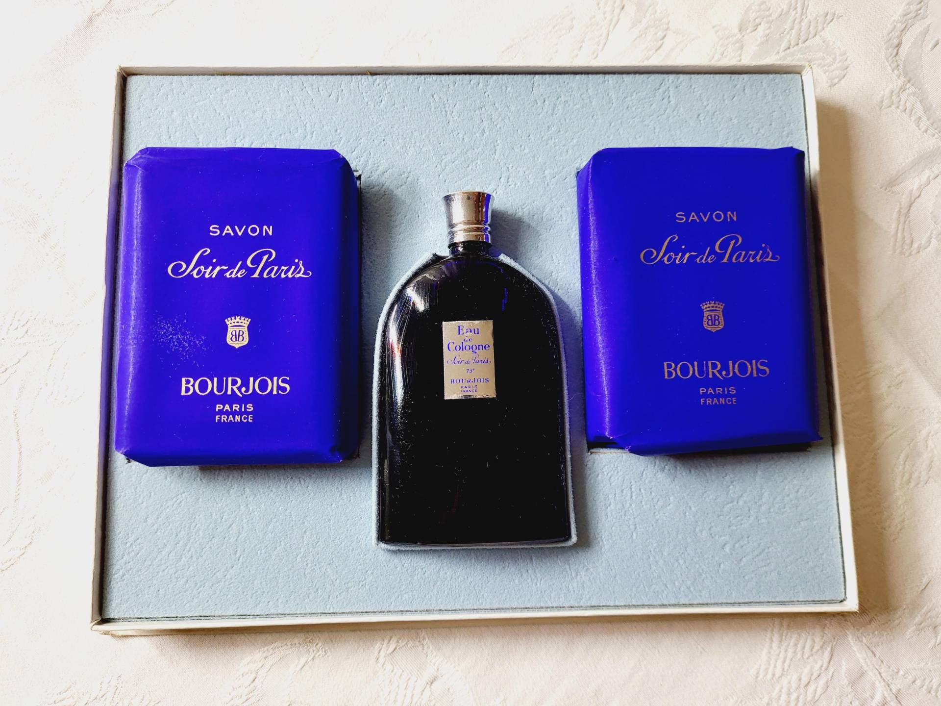 Soir De Paris Eau Cologne & 2 X Seife Vintage von Etsy - MyStyleFashionCo