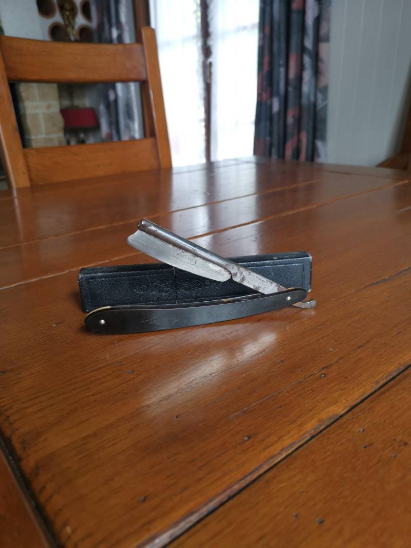 Vintage Braunes Schweizer Barbier Rasiermesser Mit Sehr Scharfer Klinge in Original Verpackung Aus Karton von Etsy - MySwissFinds
