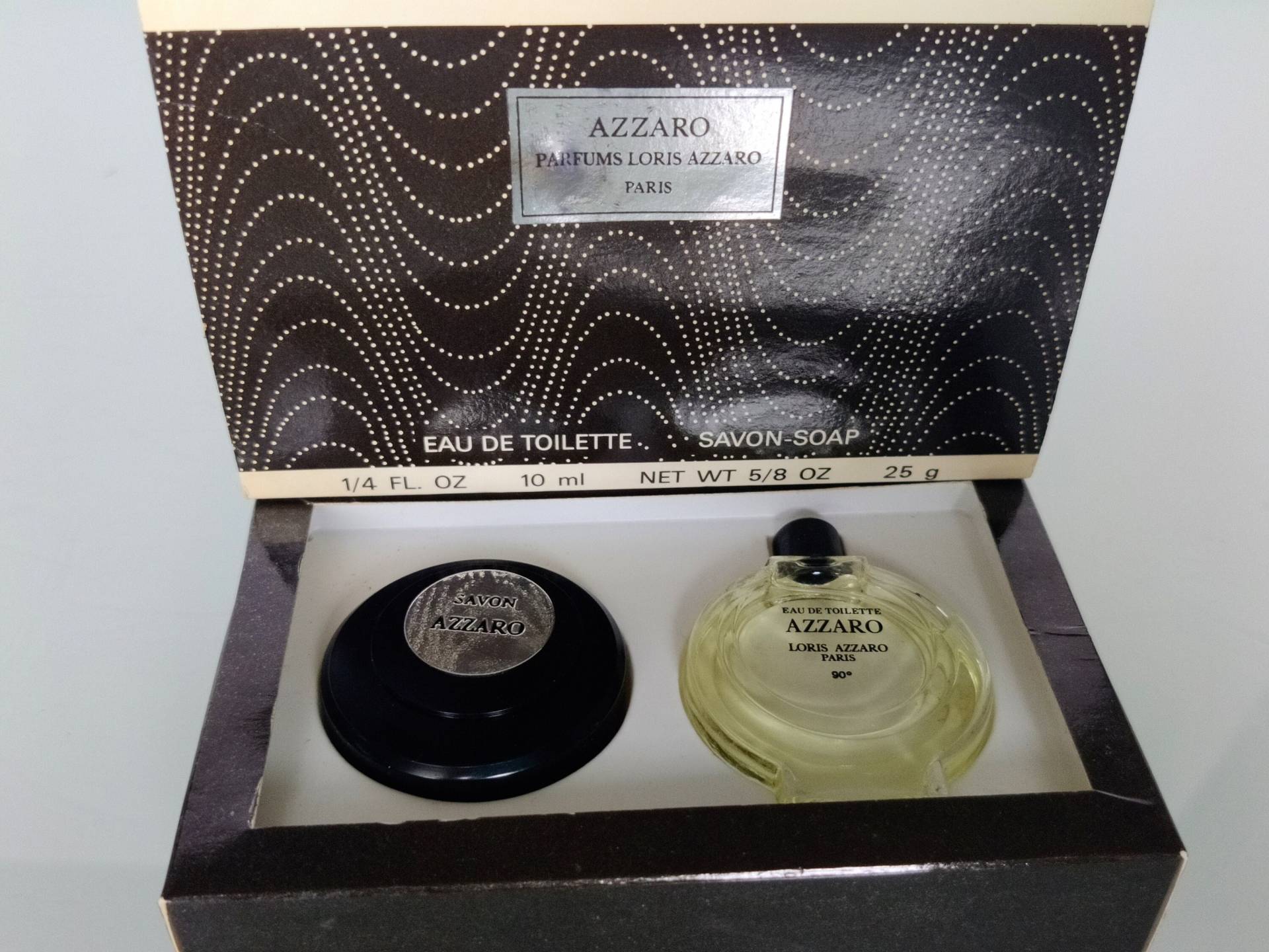 Azzaro, Set Miniatur, Edt 10 Ml Und Parfümierte Seife 25 Gr. Vintage | 1975 Damenduft von Etsy - MyVintageGadgets