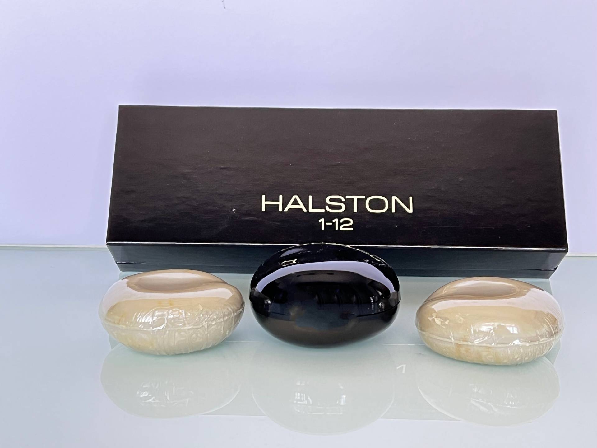 Halston 1-12 Parfümierte Seife Von 3 X 140 Gr/4, 9 Oz Seltener Vintage Herrenduft Halston 1-12 Parfümierte Seife Von 3 X 140 Gr/4, 9 Oz Seltener Vintage Herrenduft von Etsy - MyVintageGadgets