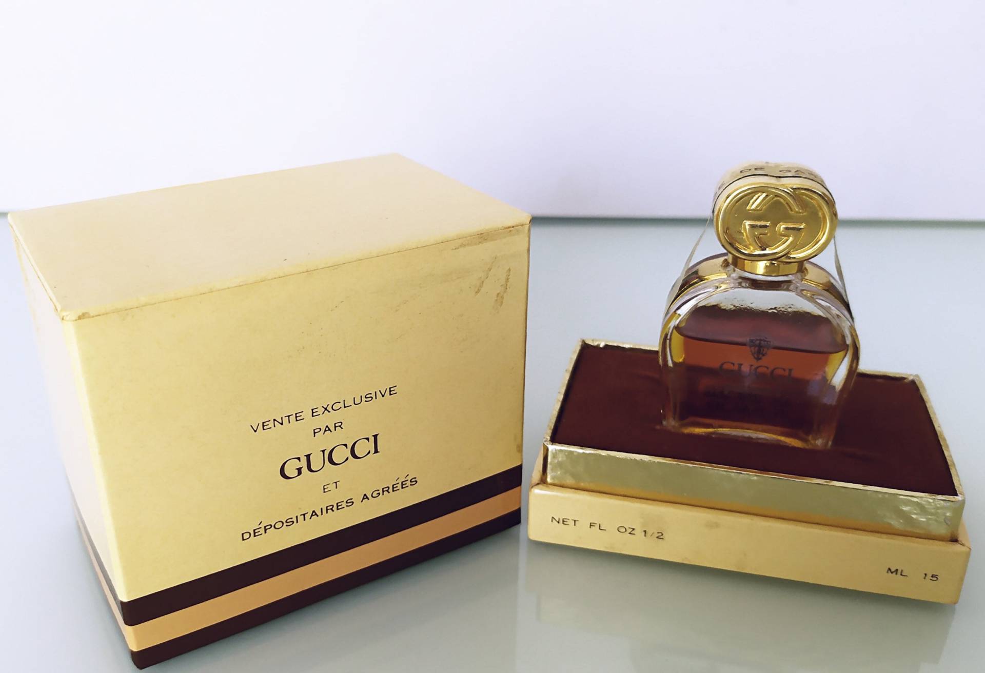 Vintage "'gucci Parfum 1'' | 1974 /Extrait 15 Ml/0, 5 Fl.oz Splash, Damenparfüm, Hergestellt in Italien Vintage "'gucci Parfum 1'' | 1974 /Extrait 15 Ml/0, 5 Fl.oz Splash, Damenparfüm, Hergestellt in Italien von Etsy - MyVintageGadgets