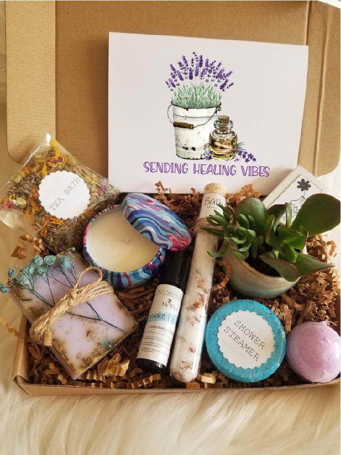 Healing Vibes Geschenkbox, Thinking Of You Pflegepaket, Spa-Geschenkkorb, Sende Heilschwingungen in Einer Box, Bade - Und Schönheitsbox, Verwöhnbox Healing Vibes Geschenkbox, Thinking Of You Pflegepaket, Spa-Geschenkkorb, Sende Heilschwingungen in Einer Box, Bade - Und Schönheitsbox, Verwöhnbox von Etsy - MyWhys