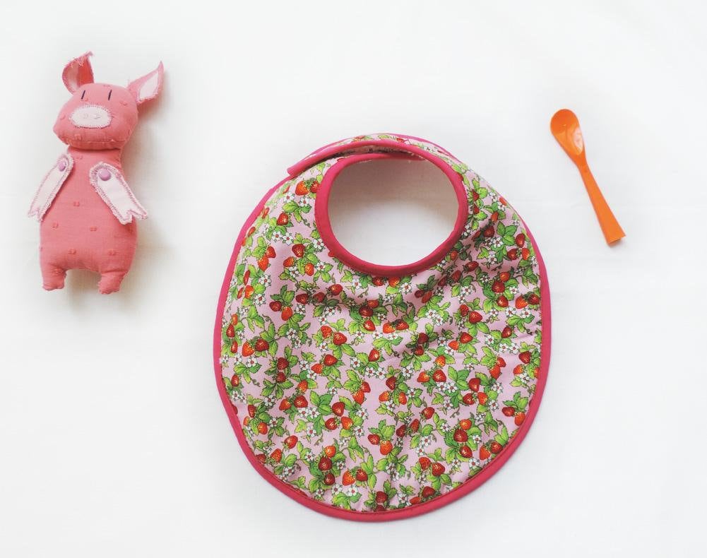 Erdbeere Einstellbar Und Reversible Schwamm Baumwolle Gemustert Lätzchen von Etsy - MyosotisseCreations